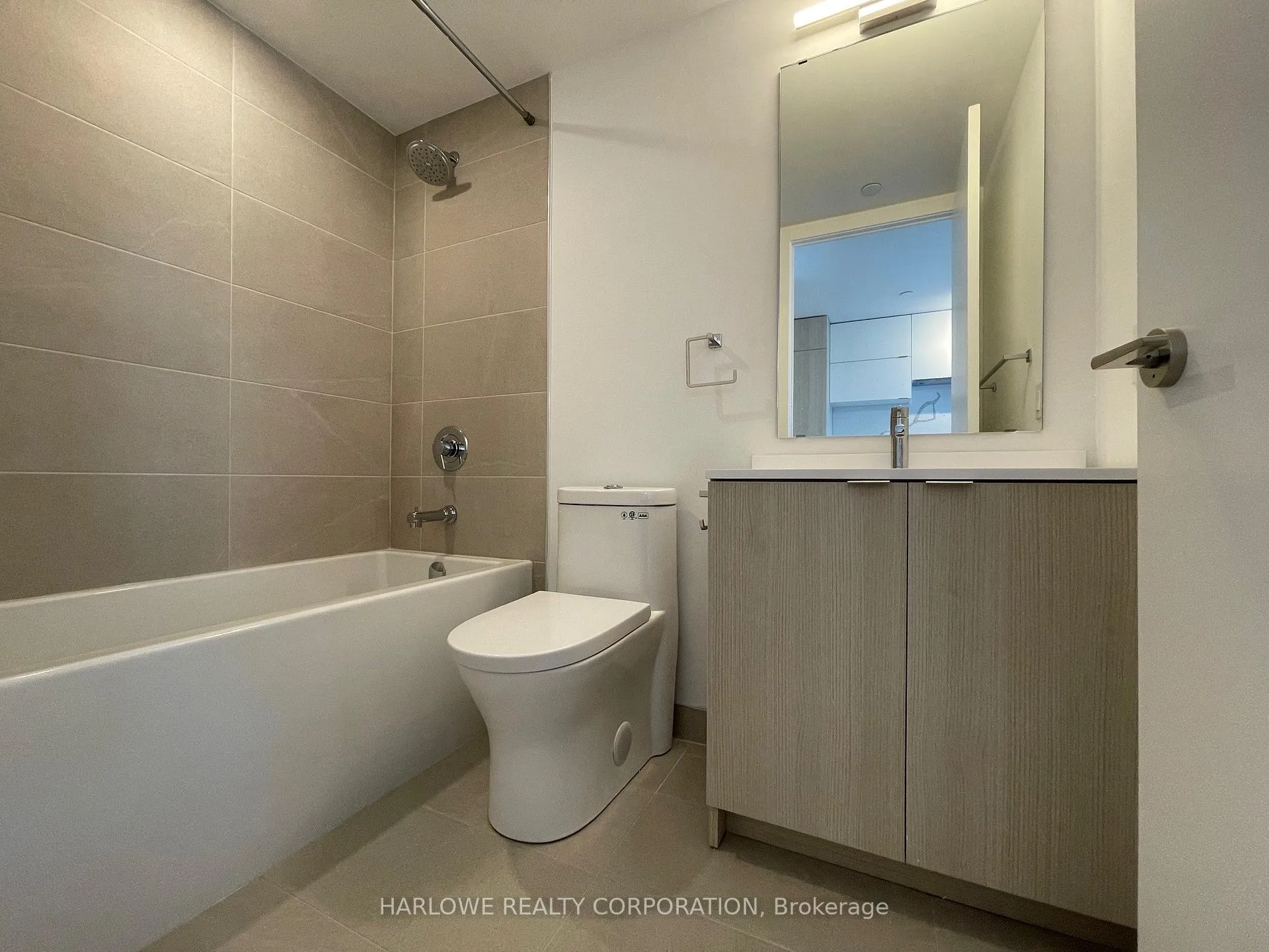 Photo 6 of Unit 3111, 100 Queen Street E, Toronto, Church-Yonge Corridor — HOMEH