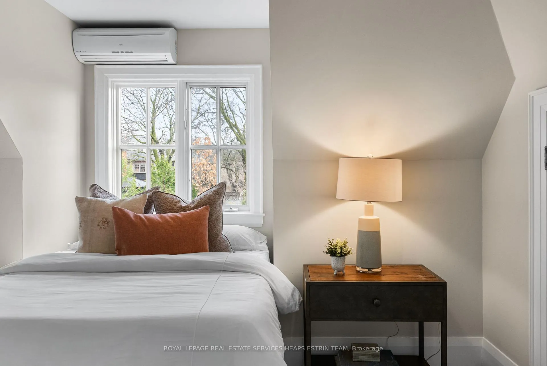 Photo 29 of 115 Inglewood Drive, Toronto, Rosedale-Moore Park — HOMEH