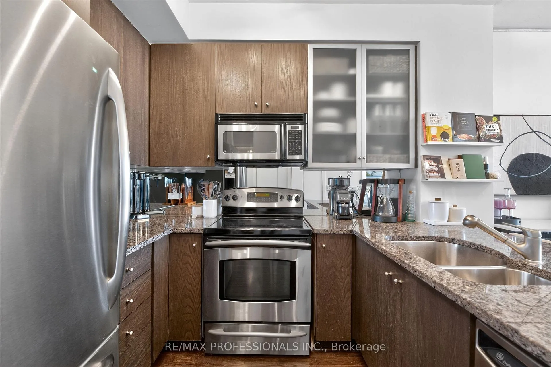 Photo 5 of Unit 1416, 438 King Street, Toronto, Waterfront Communities — HOMEH