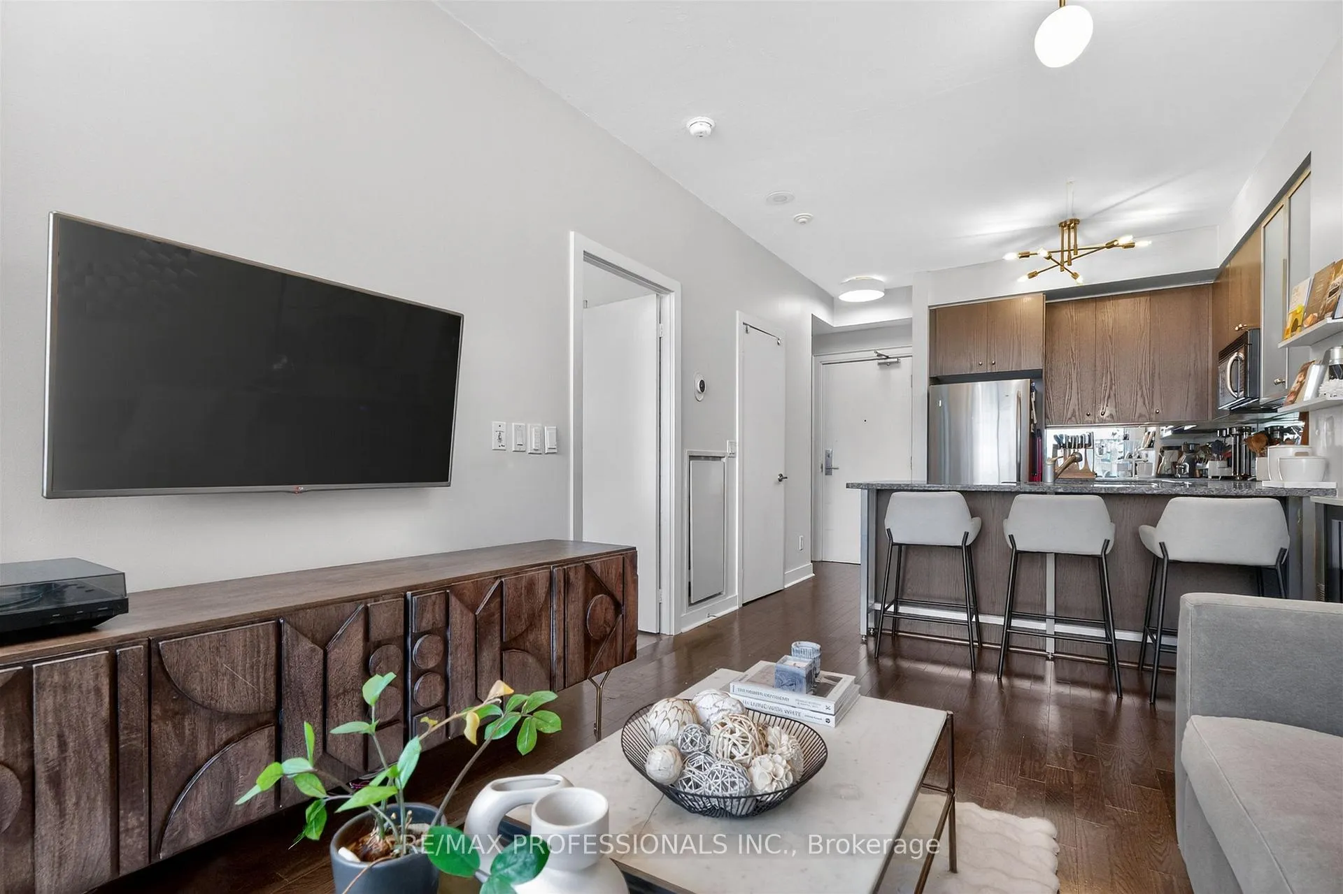 Photo 14 of Unit 1416, 438 King Street, Toronto, Waterfront Communities — HOMEH