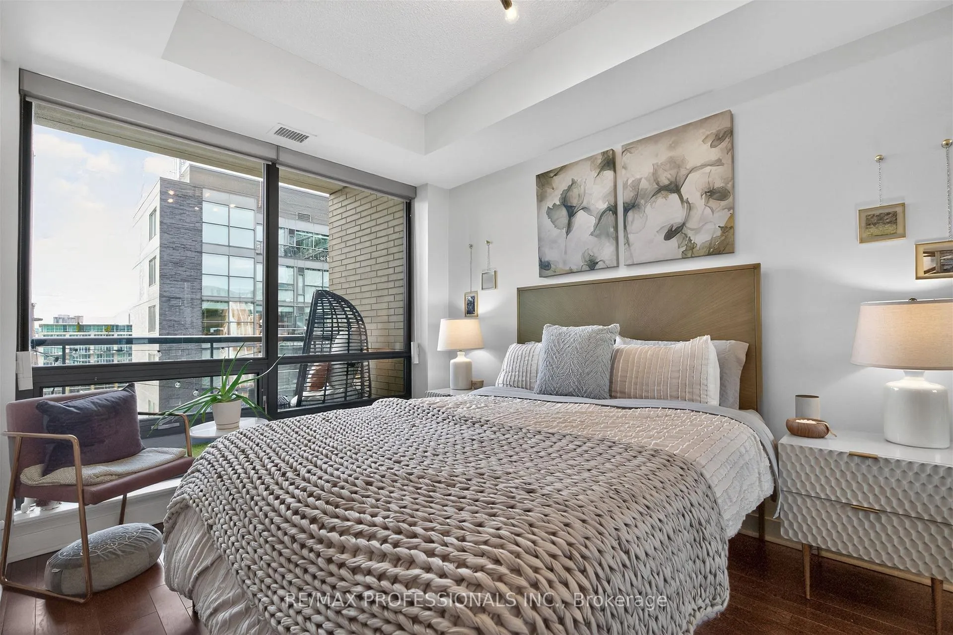 Photo 16 of Unit 1416, 438 King Street, Toronto, Waterfront Communities — HOMEH