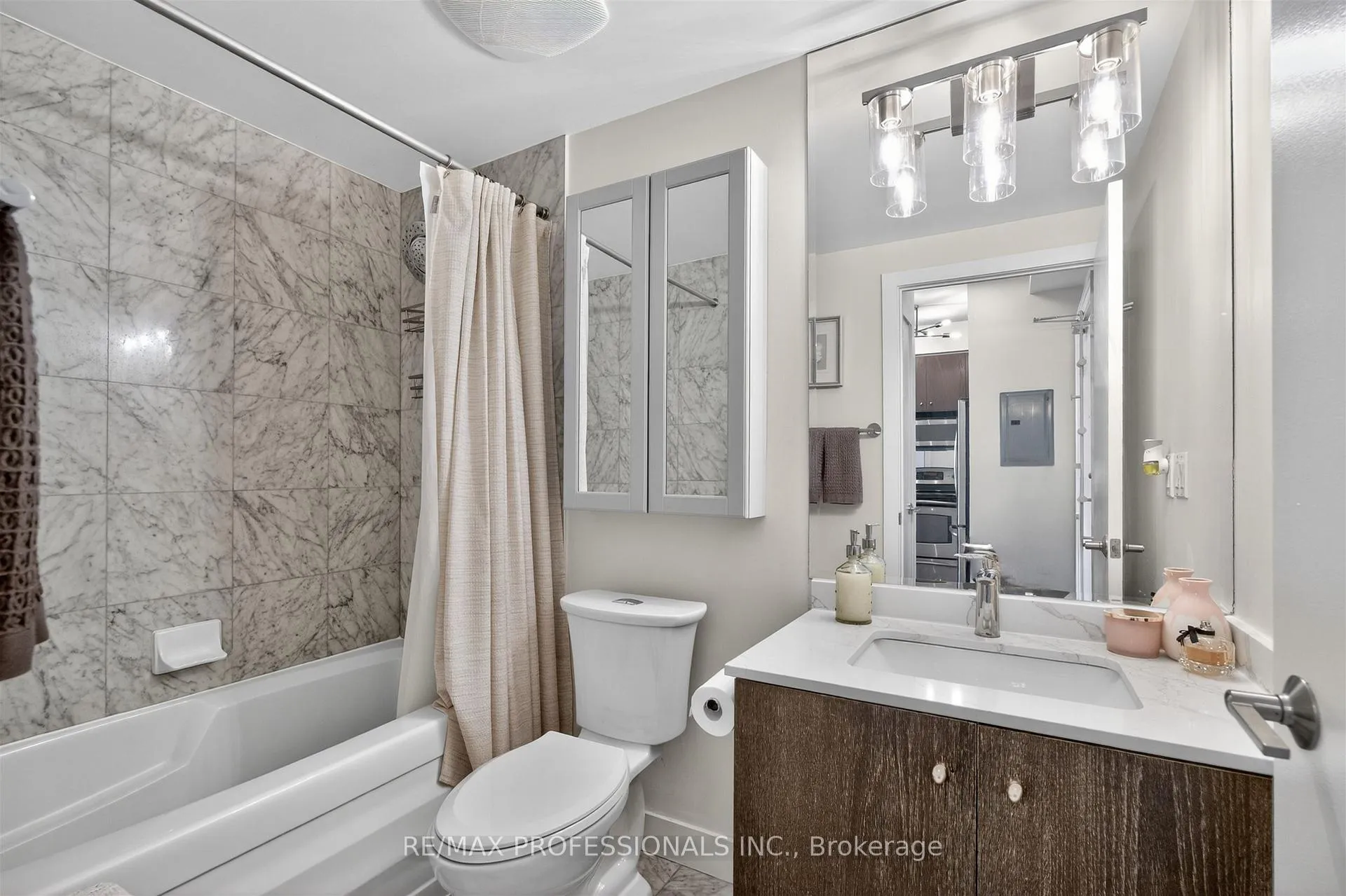 Photo 19 of Unit 1416, 438 King Street, Toronto, Waterfront Communities — HOMEH