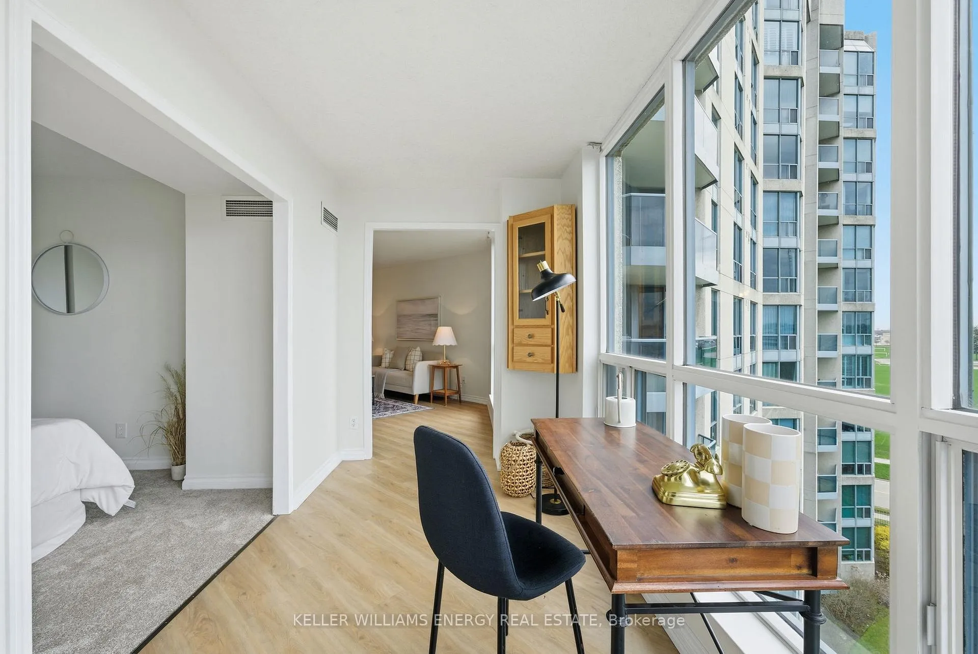 Photo 15 of Unit 610, 360 Watson Street W, Whitby, Port Whitby — HOMEH