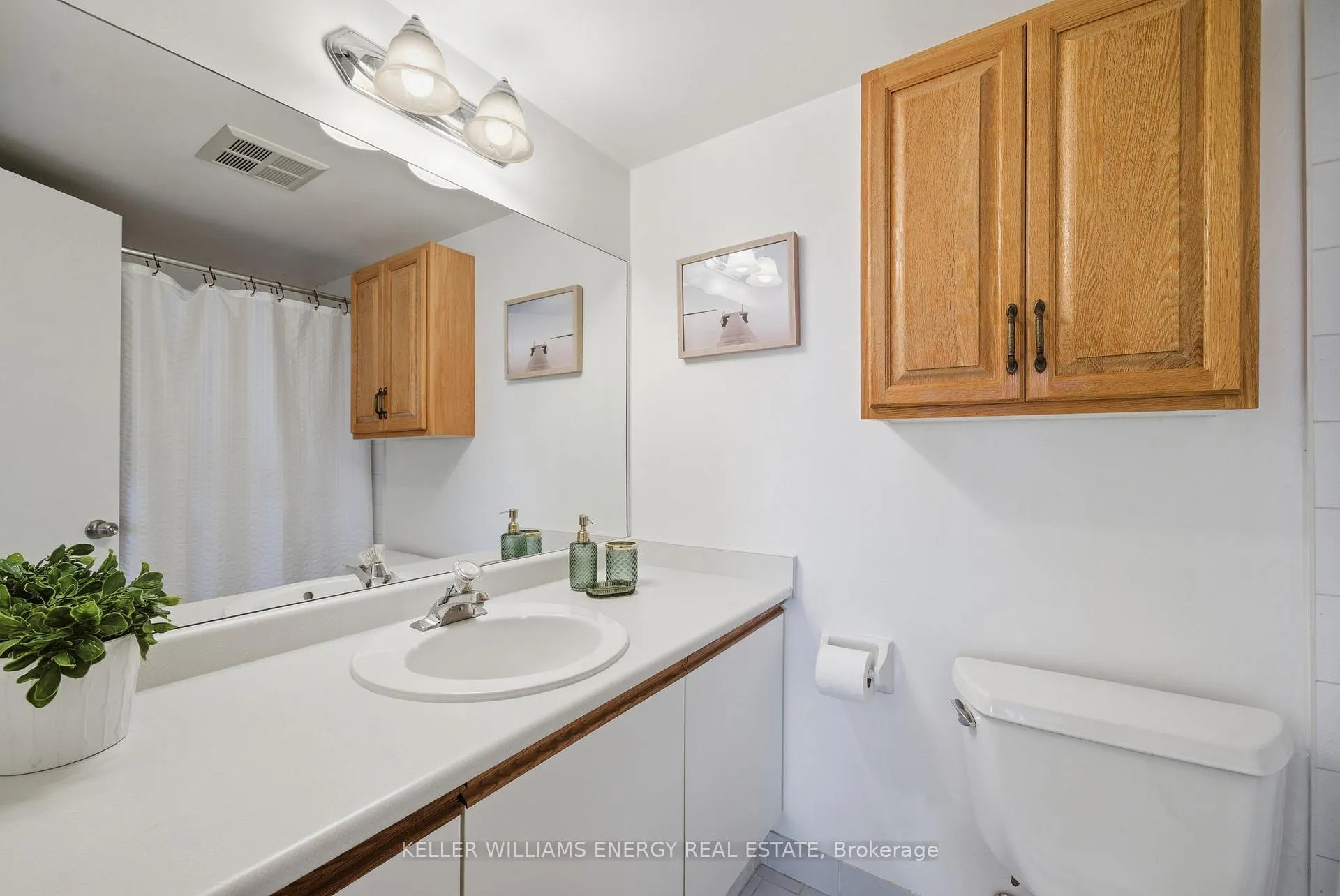 Photo 18 of Unit 610, 360 Watson Street W, Whitby, Port Whitby — HOMEH