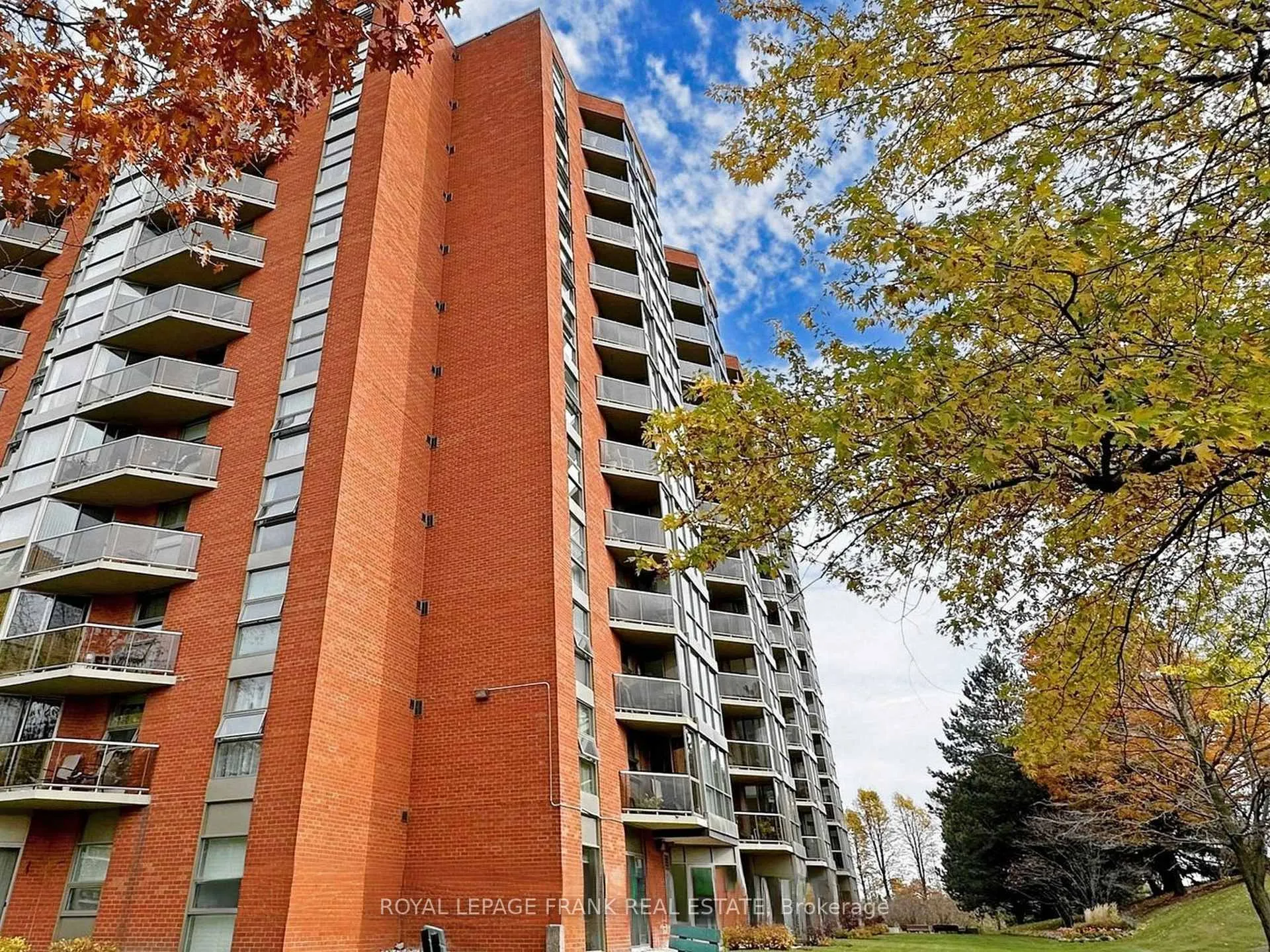 Photo 1 of Unit 819, 20 Dean Park Road, Scarborough, Rouge — HOMEH