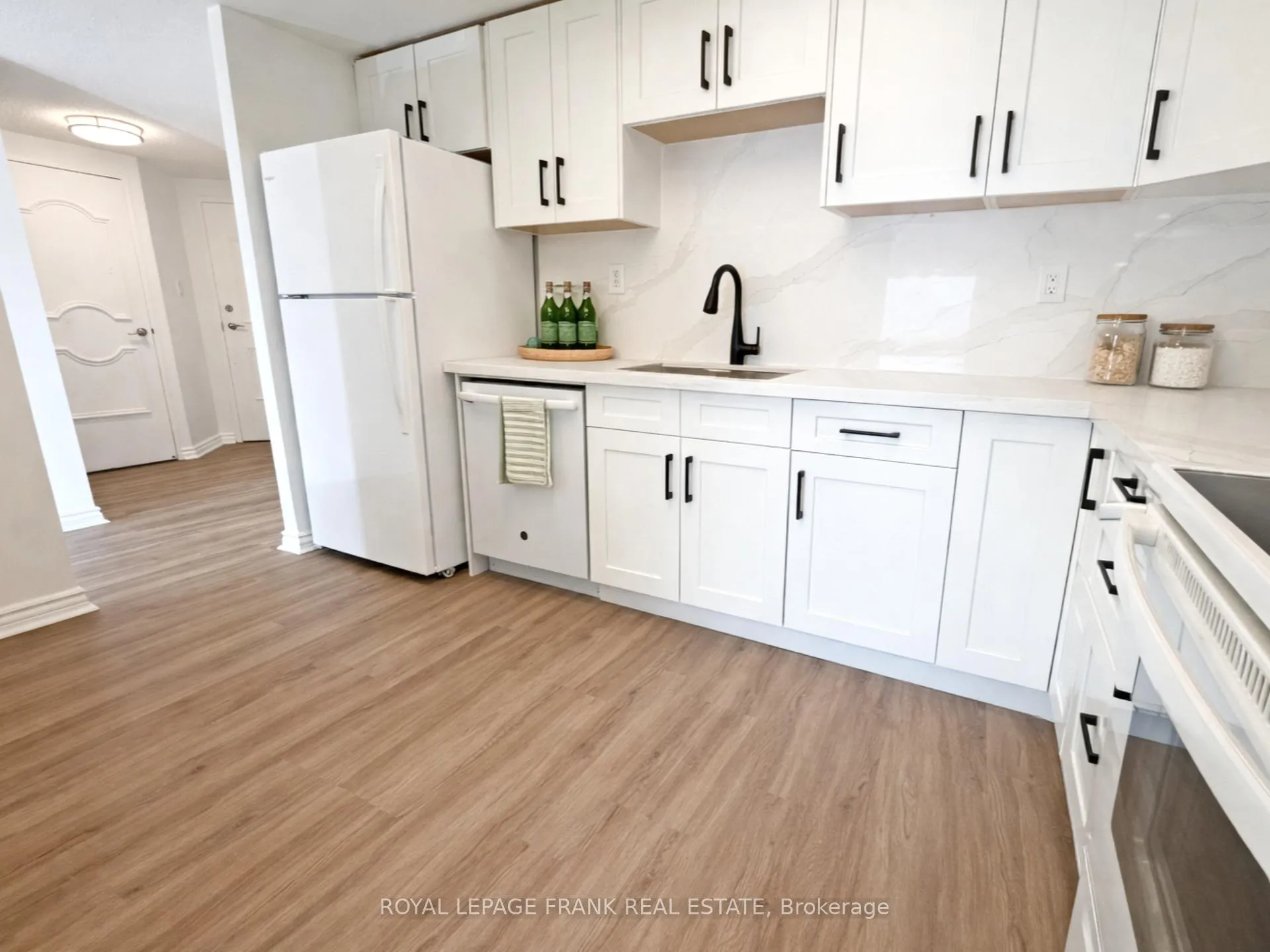 Photo 8 of Unit 819, 20 Dean Park Road, Scarborough, Rouge — HOMEH