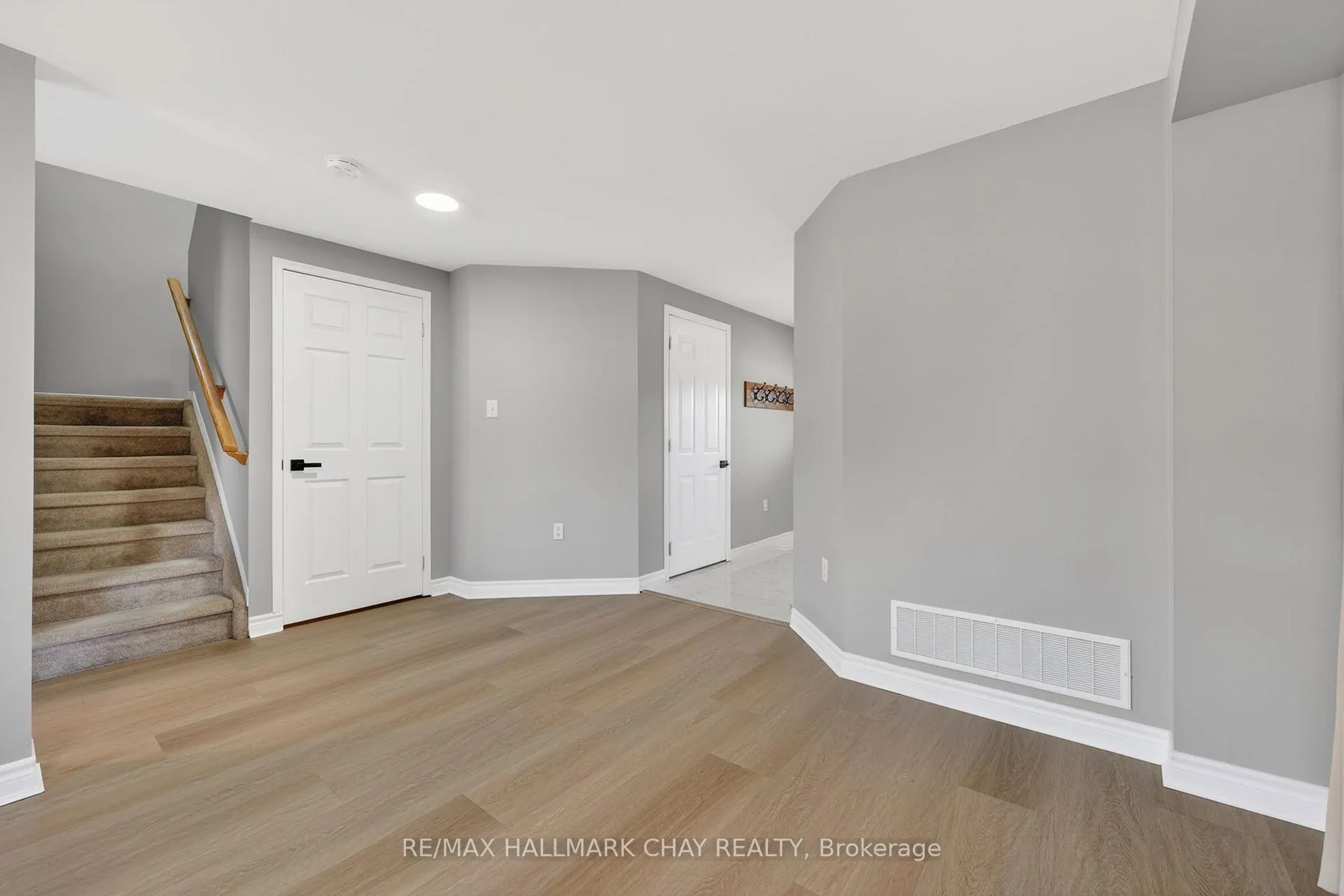 Photo 14 of 37 Majesty Boulevard, Barrie, Innis-Shore — HOMEH