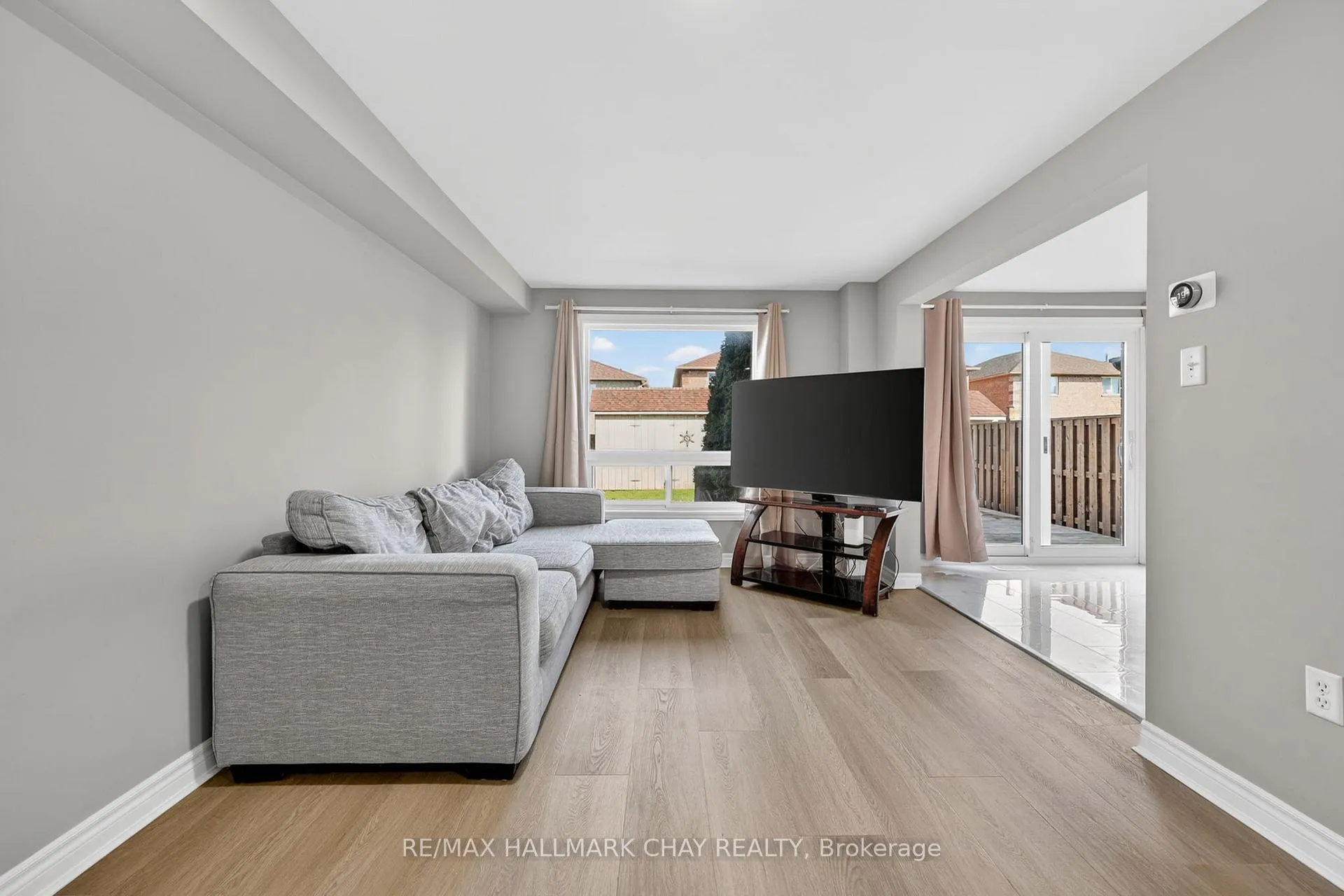 Photo 16 of 37 Majesty Boulevard, Barrie, Innis-Shore — HOMEH