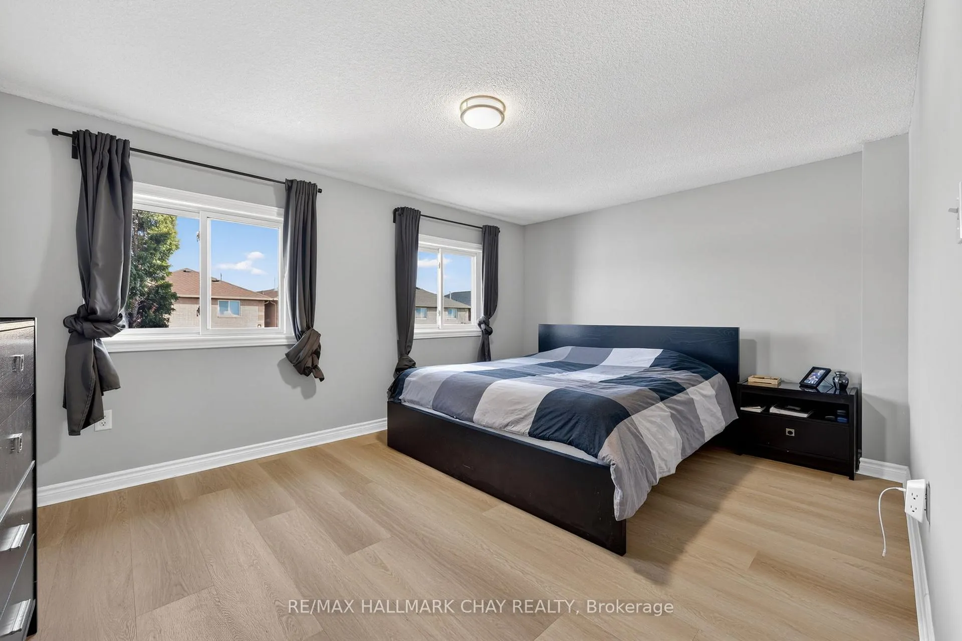 Photo 19 of 37 Majesty Boulevard, Barrie, Innis-Shore — HOMEH