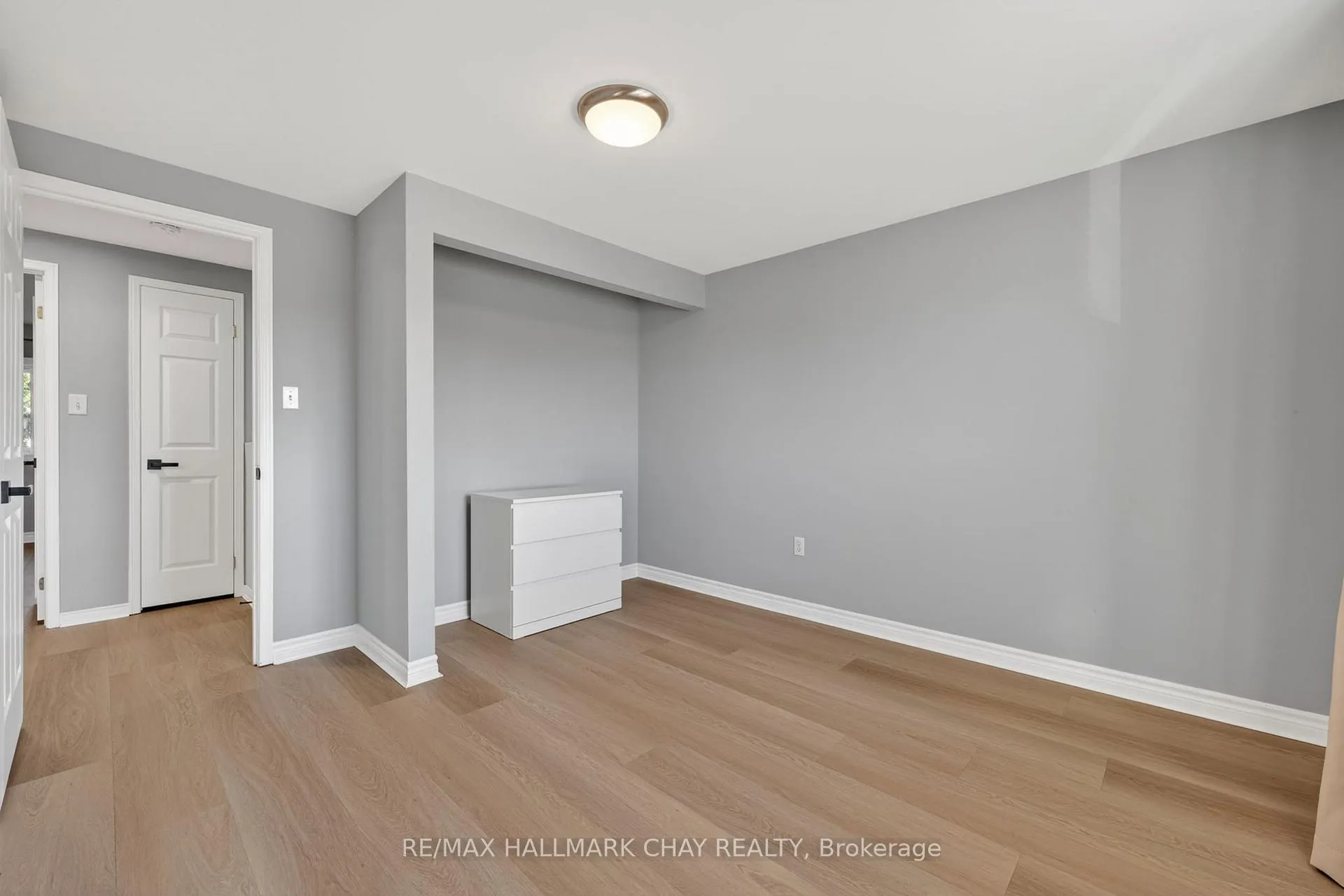 Photo 26 of 37 Majesty Boulevard, Barrie, Innis-Shore — HOMEH