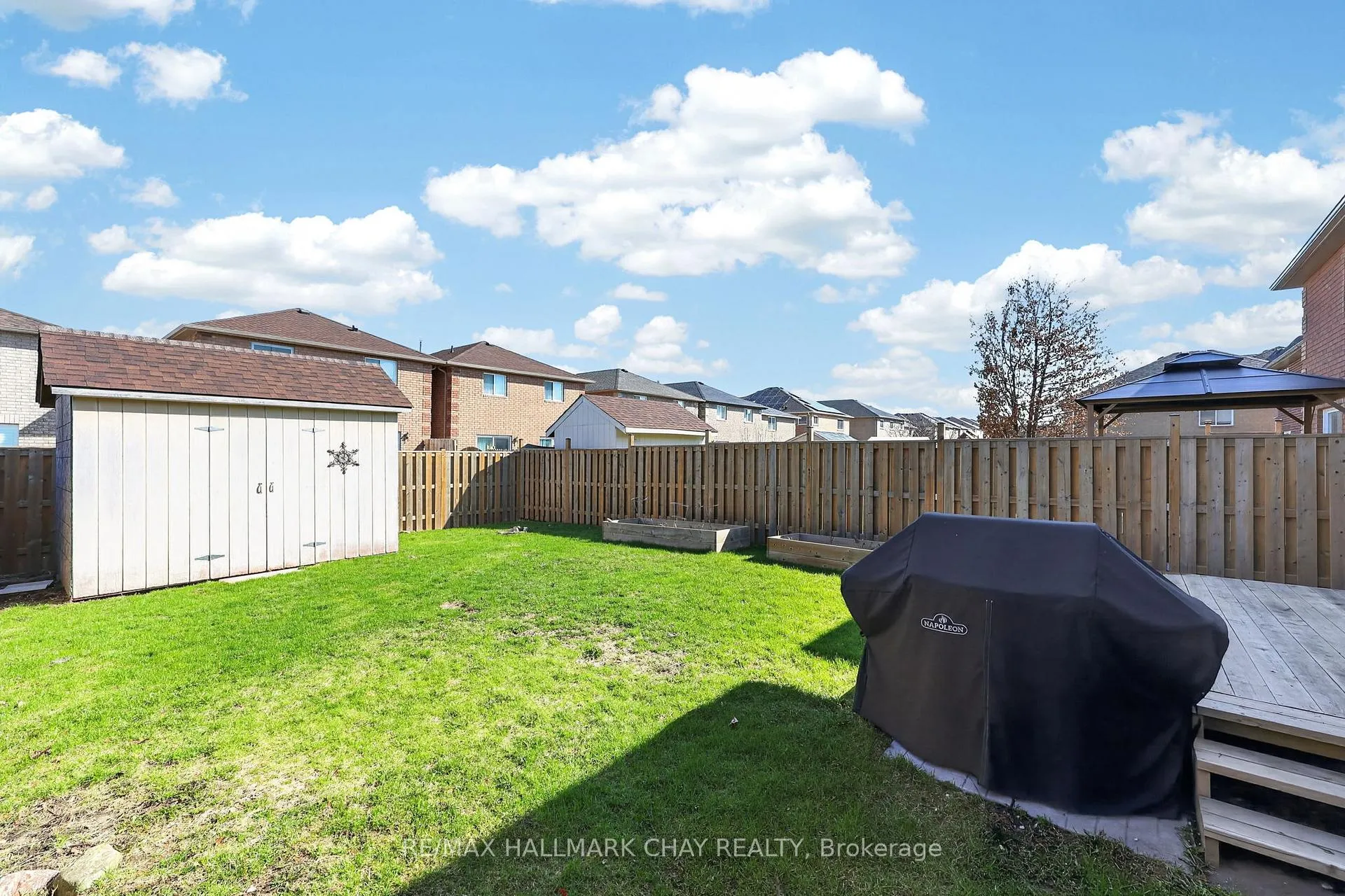 Photo 31 of 37 Majesty Boulevard, Barrie, Innis-Shore — HOMEH