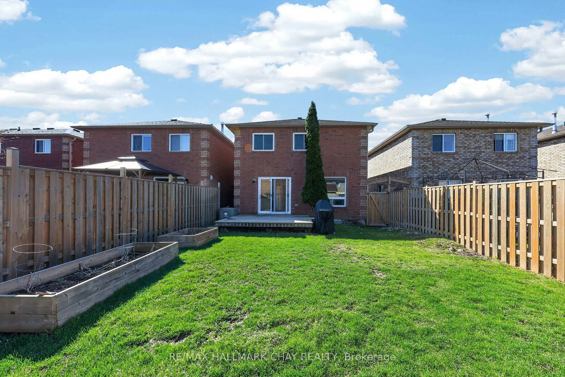 Photo 33 of 37 Majesty Boulevard, Barrie, Innis-Shore — HOMEH