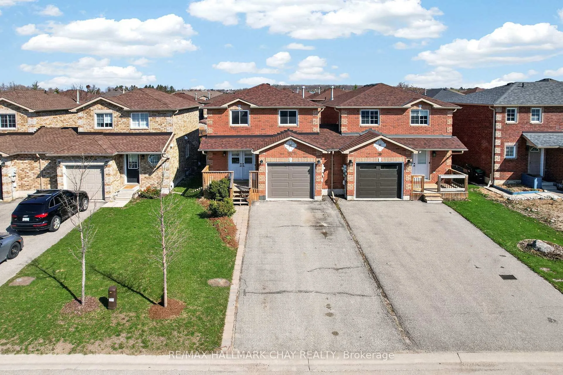 Photo 35 of 37 Majesty Boulevard, Barrie, Innis-Shore — HOMEH