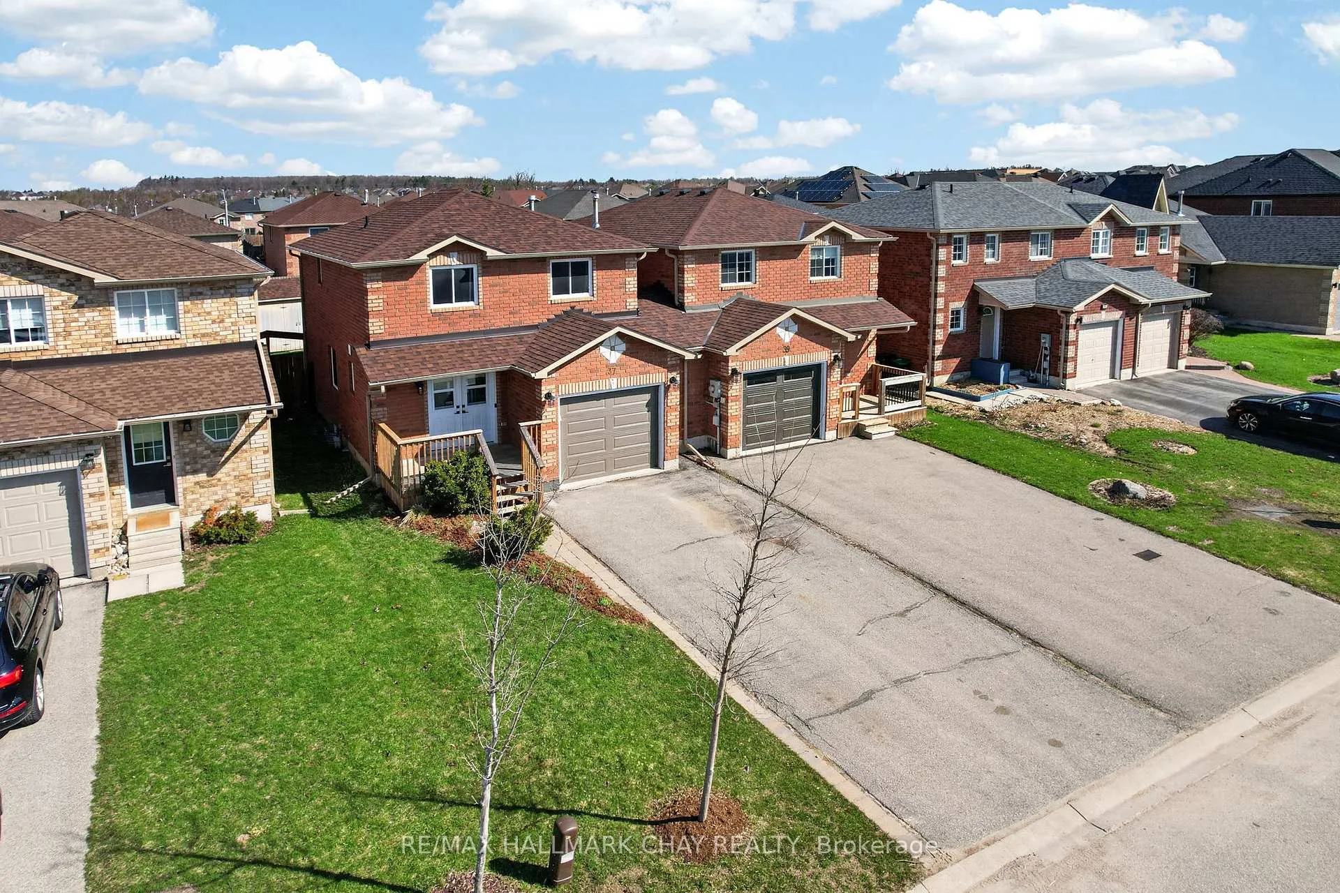 Photo 36 of 37 Majesty Boulevard, Barrie, Innis-Shore — HOMEH