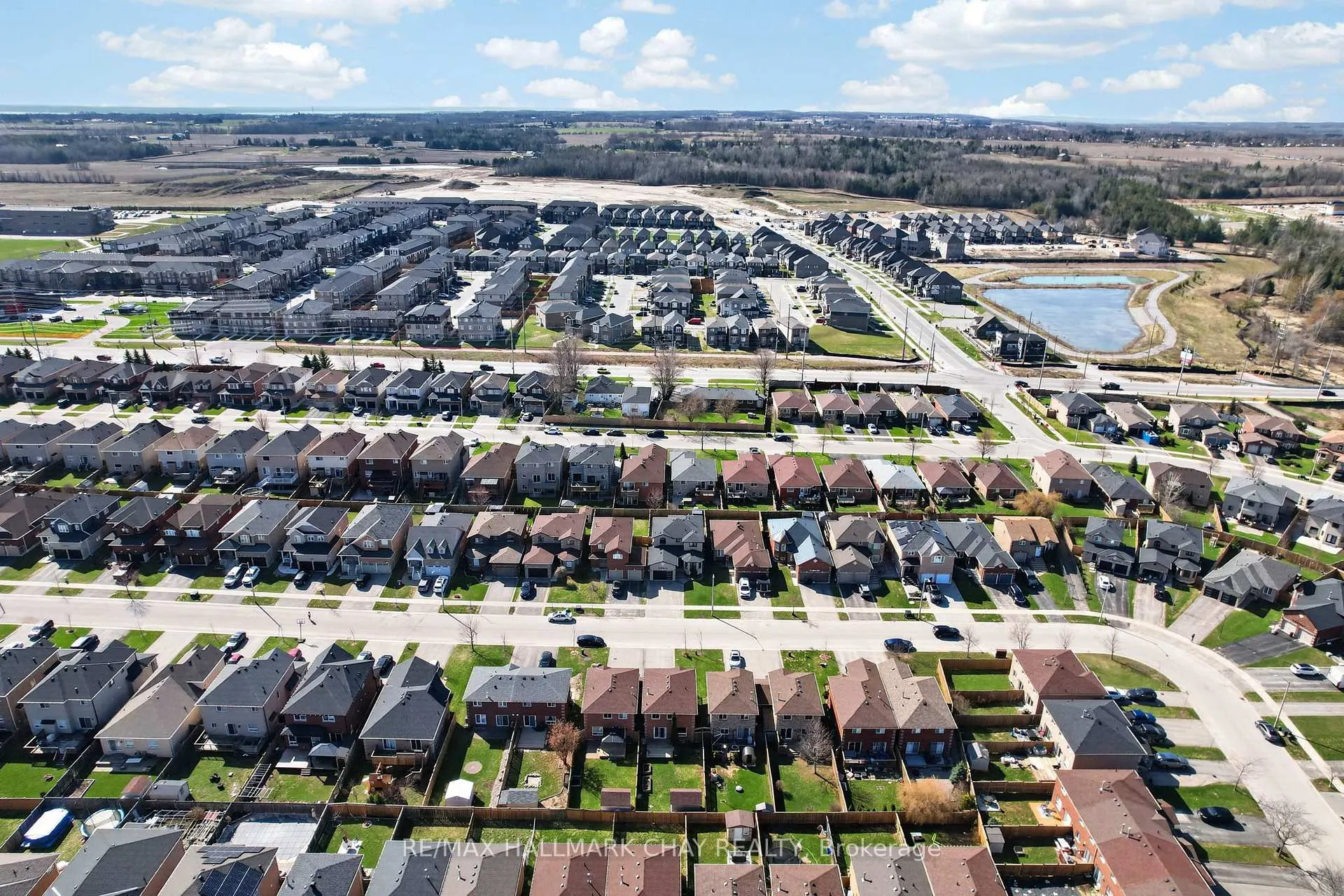 Photo 39 of 37 Majesty Boulevard, Barrie, Innis-Shore — HOMEH