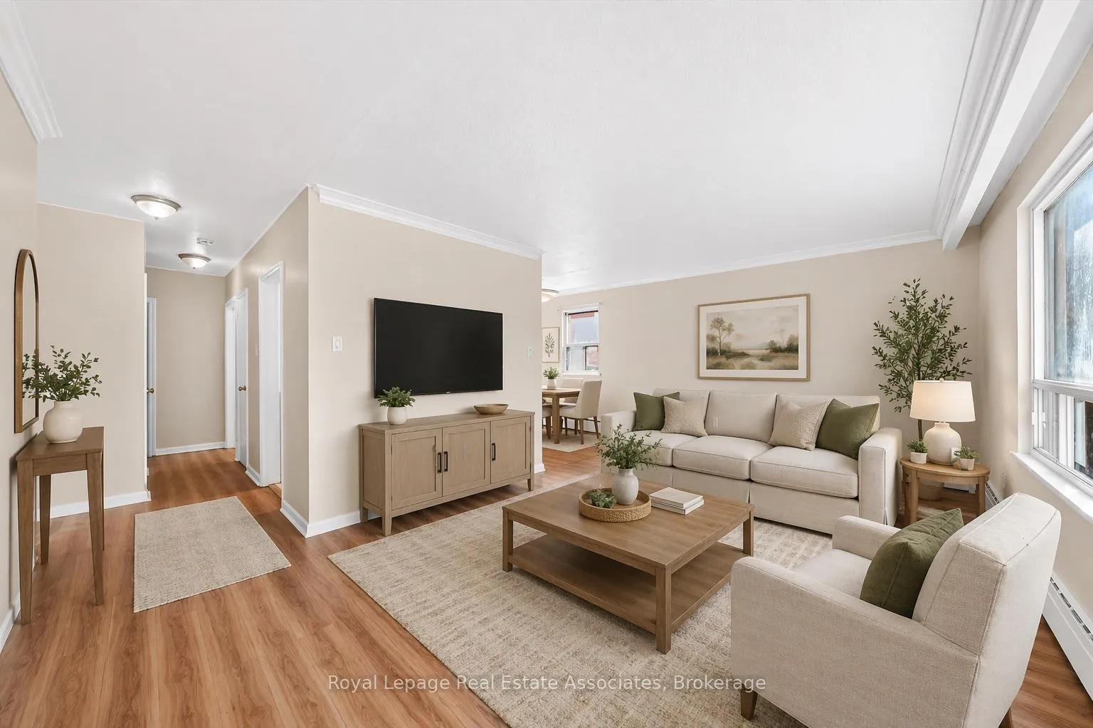 Photo 1 of Unit 4, 10 Wasdale Crescent, Toronto, Englemount-Lawrence — HOMEH