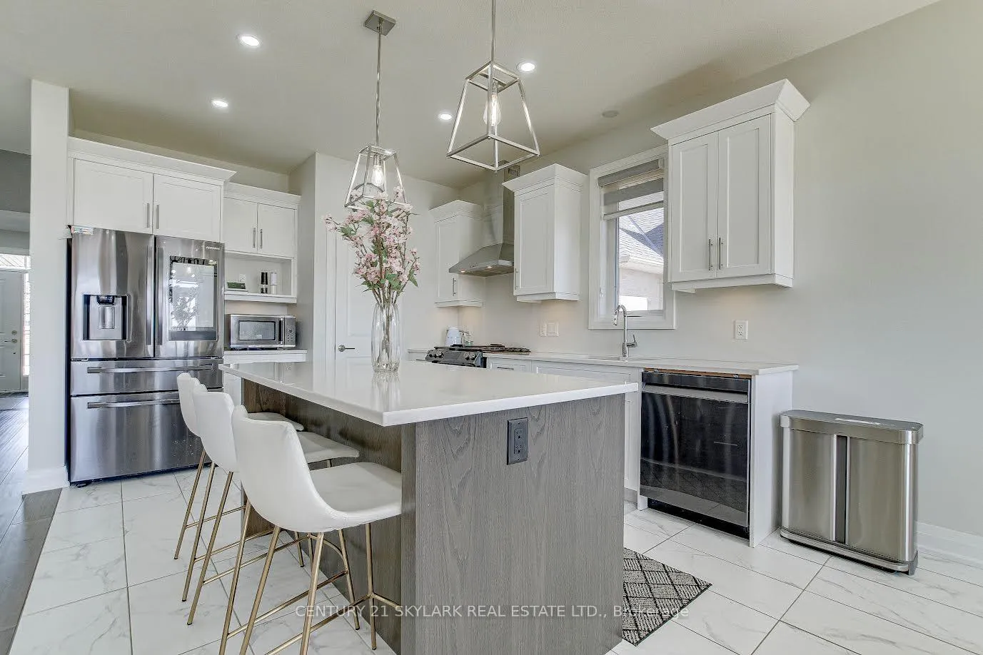 Photo 9 of 2033 Lockwood Crescent, Strathroy-Caradoc, Rural Strathroy-Caradoc — HOMEH