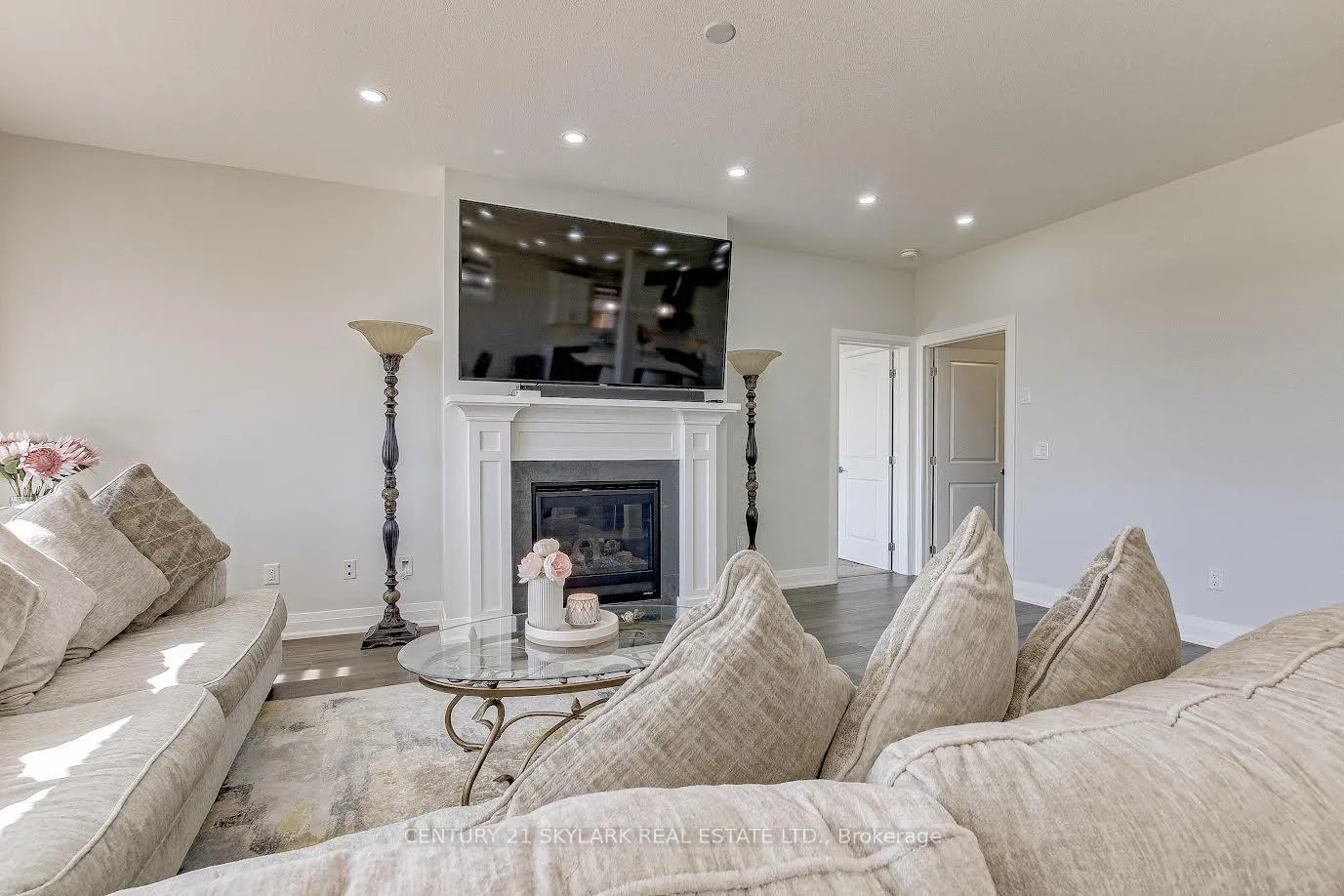Photo 11 of 2033 Lockwood Crescent, Strathroy-Caradoc, Rural Strathroy-Caradoc — HOMEH