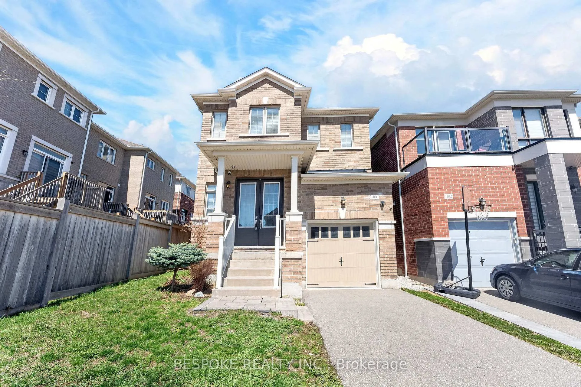 Photo 2 of 1100 Cactus Crescent, Pickering, Rural Pickering — HOMEH
