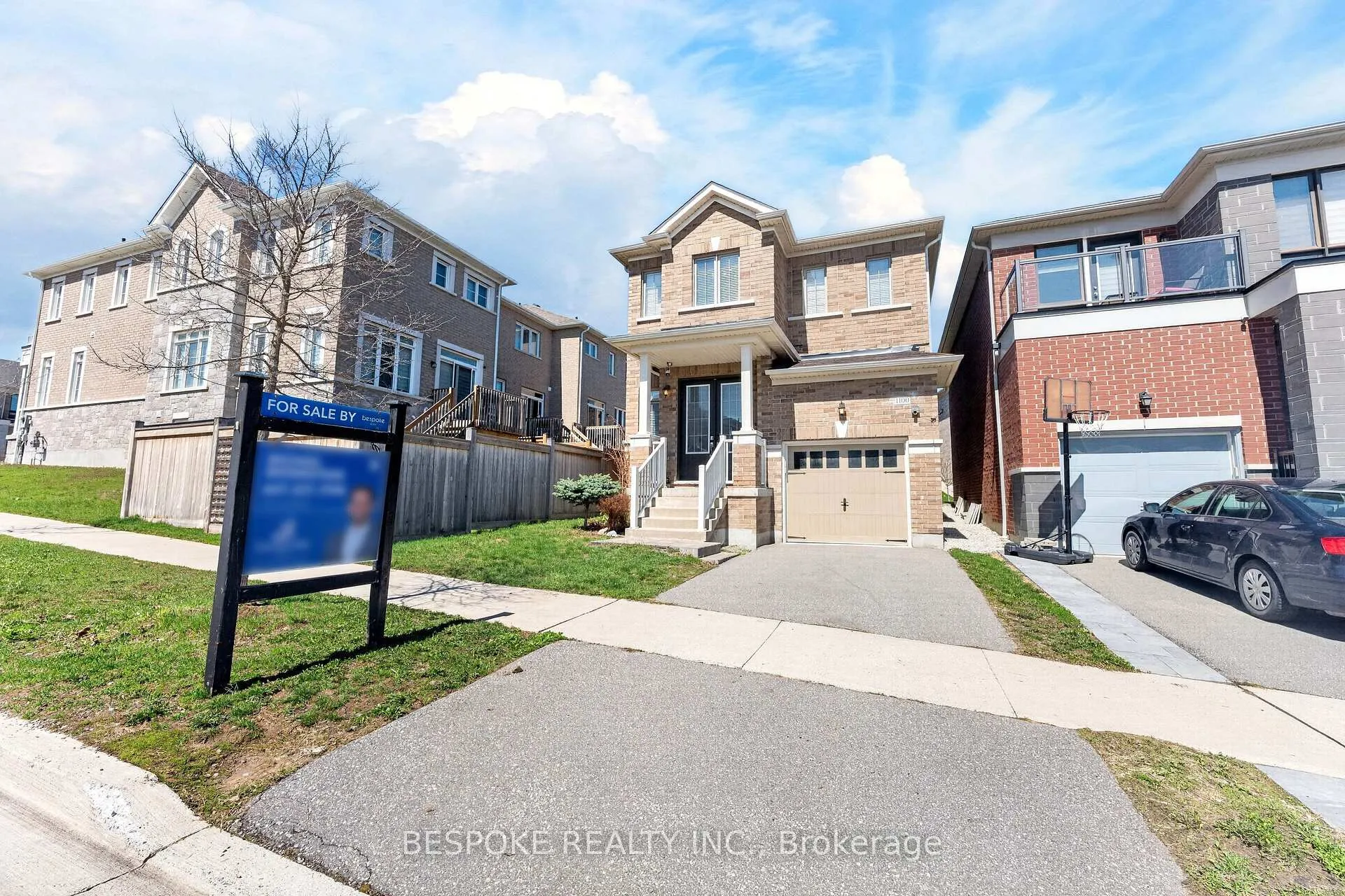 Photo 3 of 1100 Cactus Crescent, Pickering, Rural Pickering — HOMEH