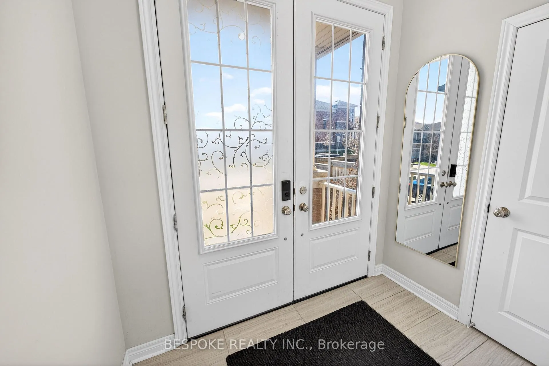 Photo 4 of 1100 Cactus Crescent, Pickering, Rural Pickering — HOMEH