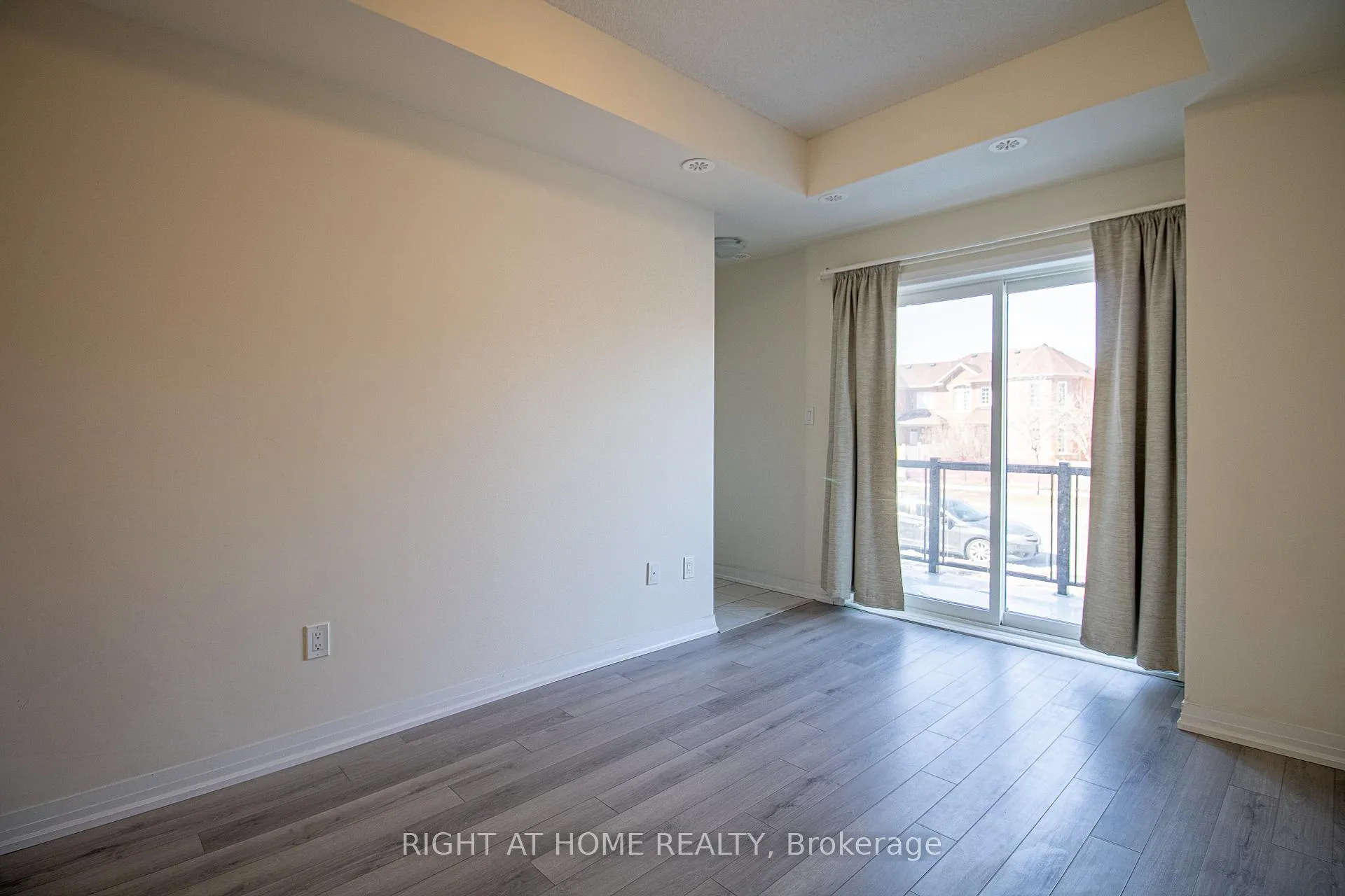 Photo 8 of Unit 2, 255 McLevin Avenue, Scarborough, Malvern — HOMEH