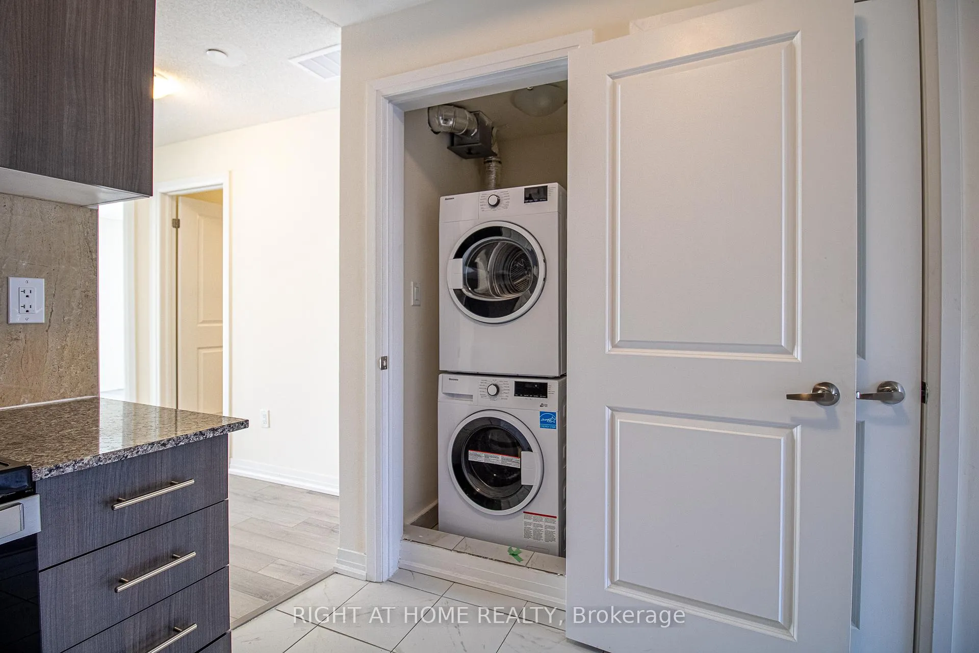 Photo 16 of Unit 2, 255 McLevin Avenue, Scarborough, Malvern — HOMEH