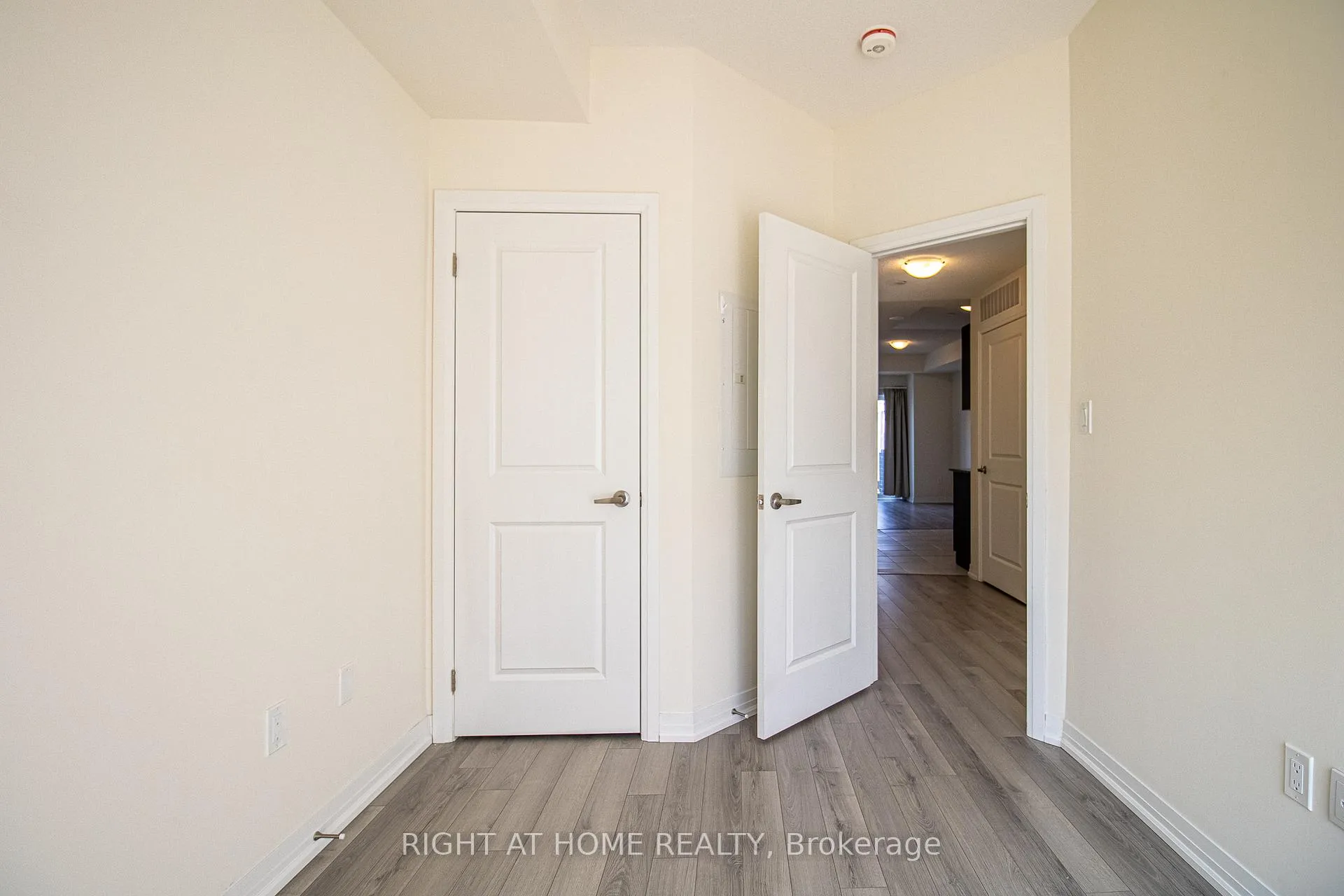 Photo 18 of Unit 2, 255 McLevin Avenue, Scarborough, Malvern — HOMEH