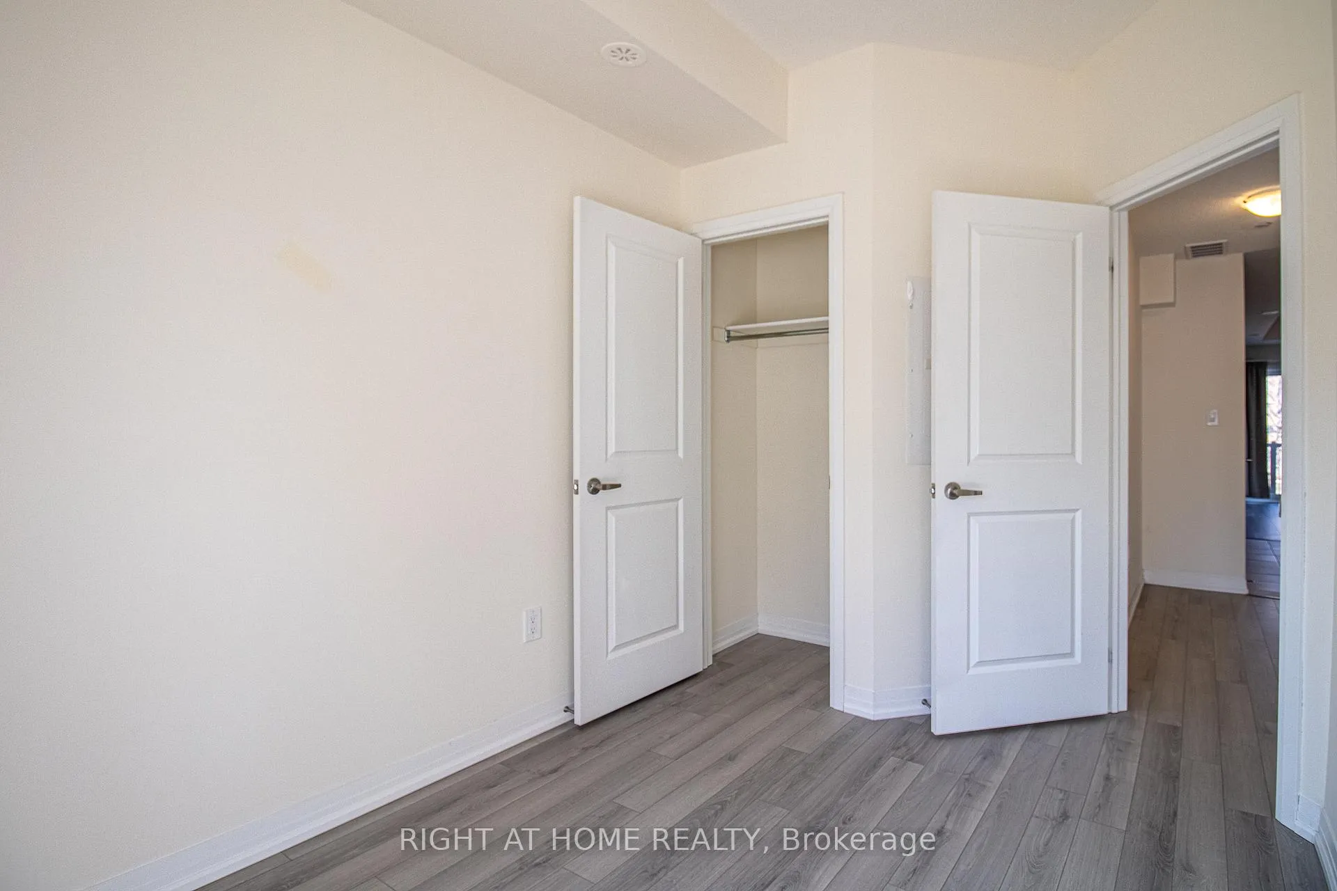 Photo 19 of Unit 2, 255 McLevin Avenue, Scarborough, Malvern — HOMEH