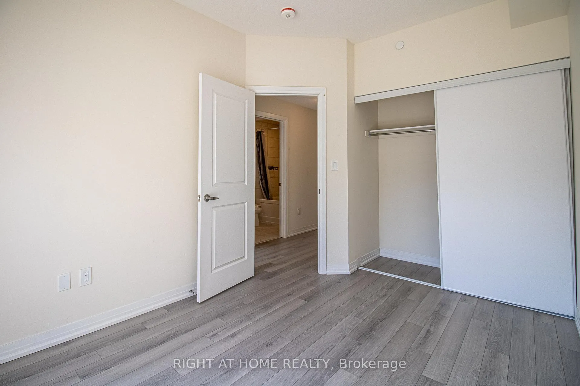 Photo 23 of Unit 2, 255 McLevin Avenue, Scarborough, Malvern — HOMEH