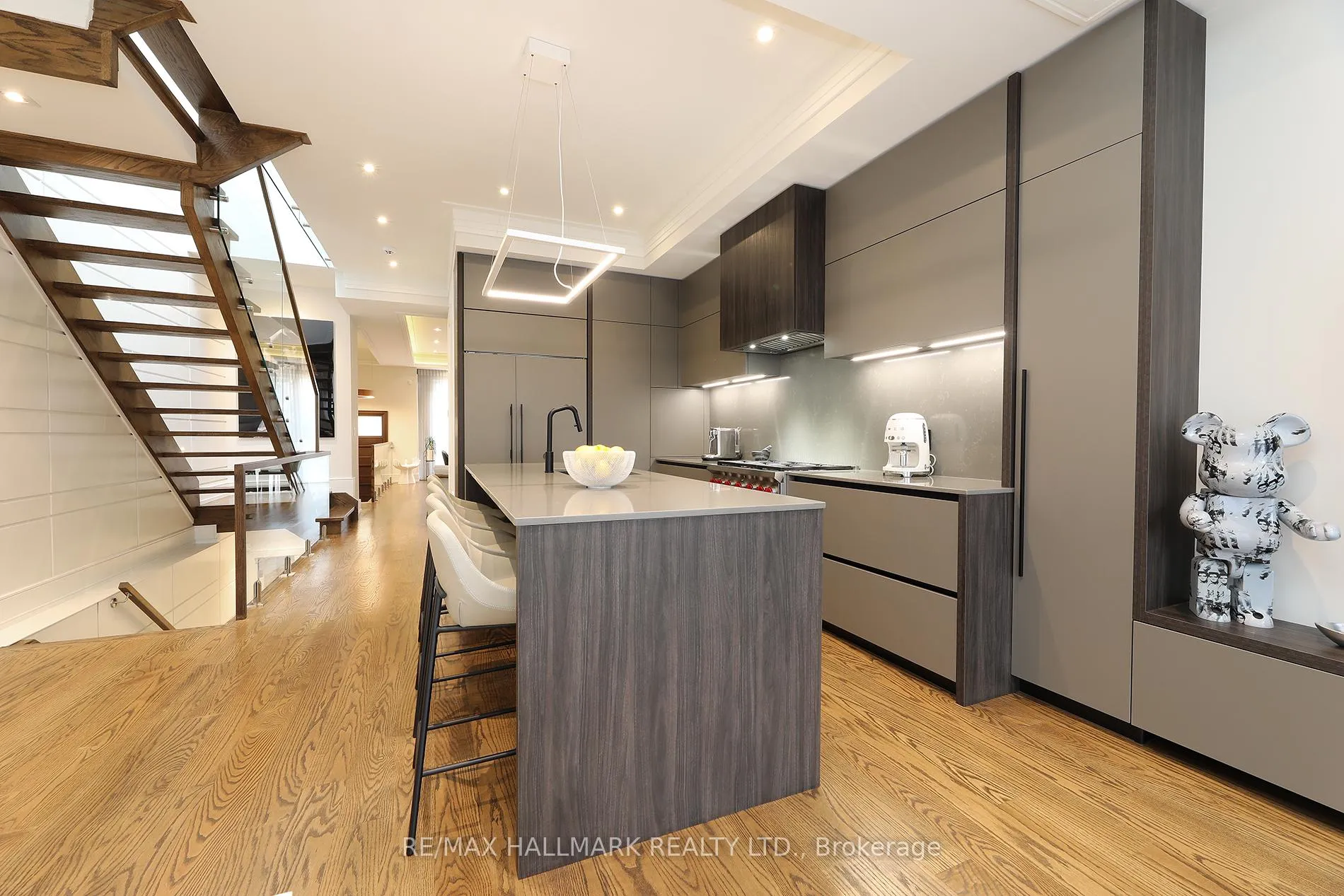 Photo 13 of 159 Roe Avenue, Toronto, Bedford Park-Nortown — HOMEH