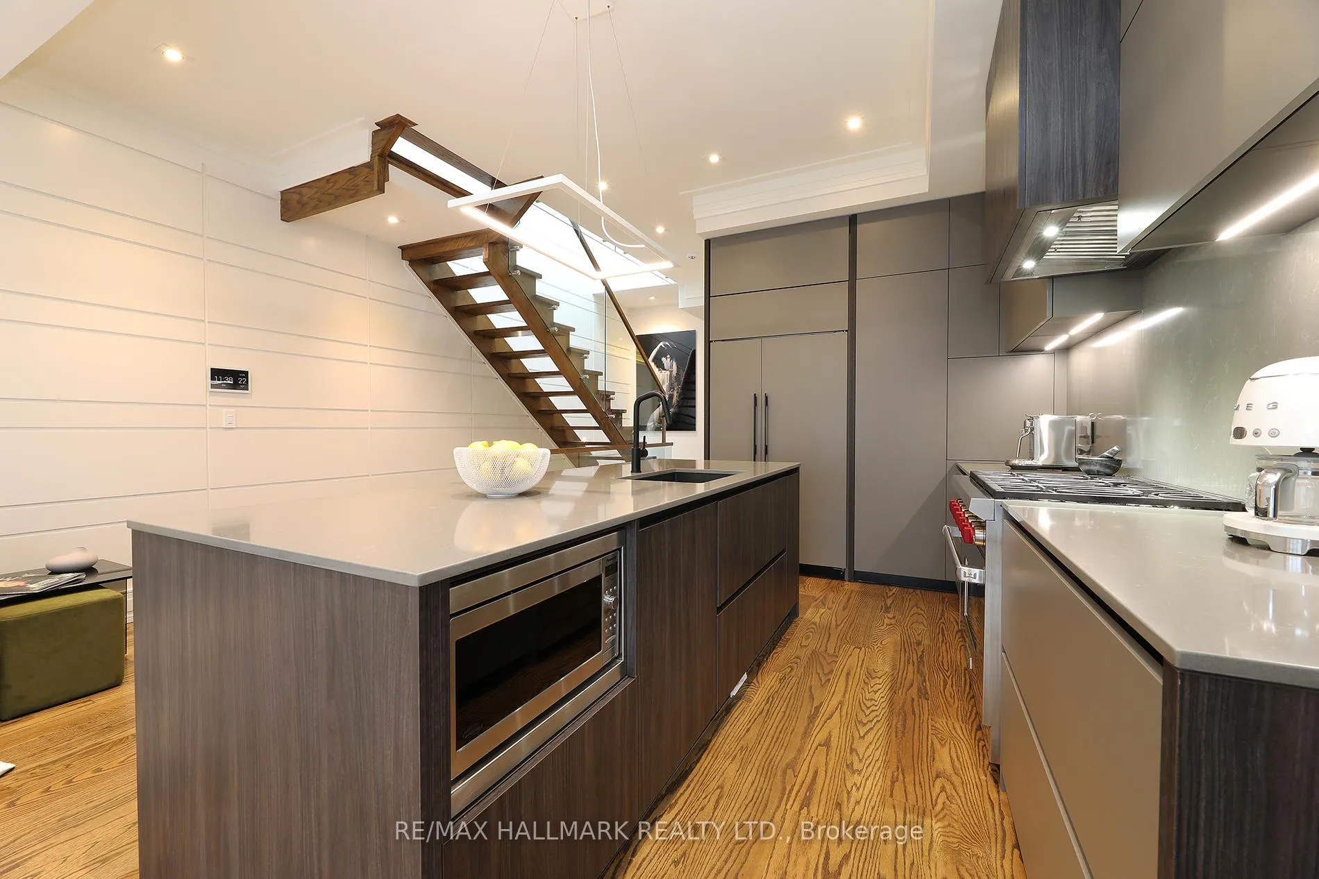 Photo 14 of 159 Roe Avenue, Toronto, Bedford Park-Nortown — HOMEH
