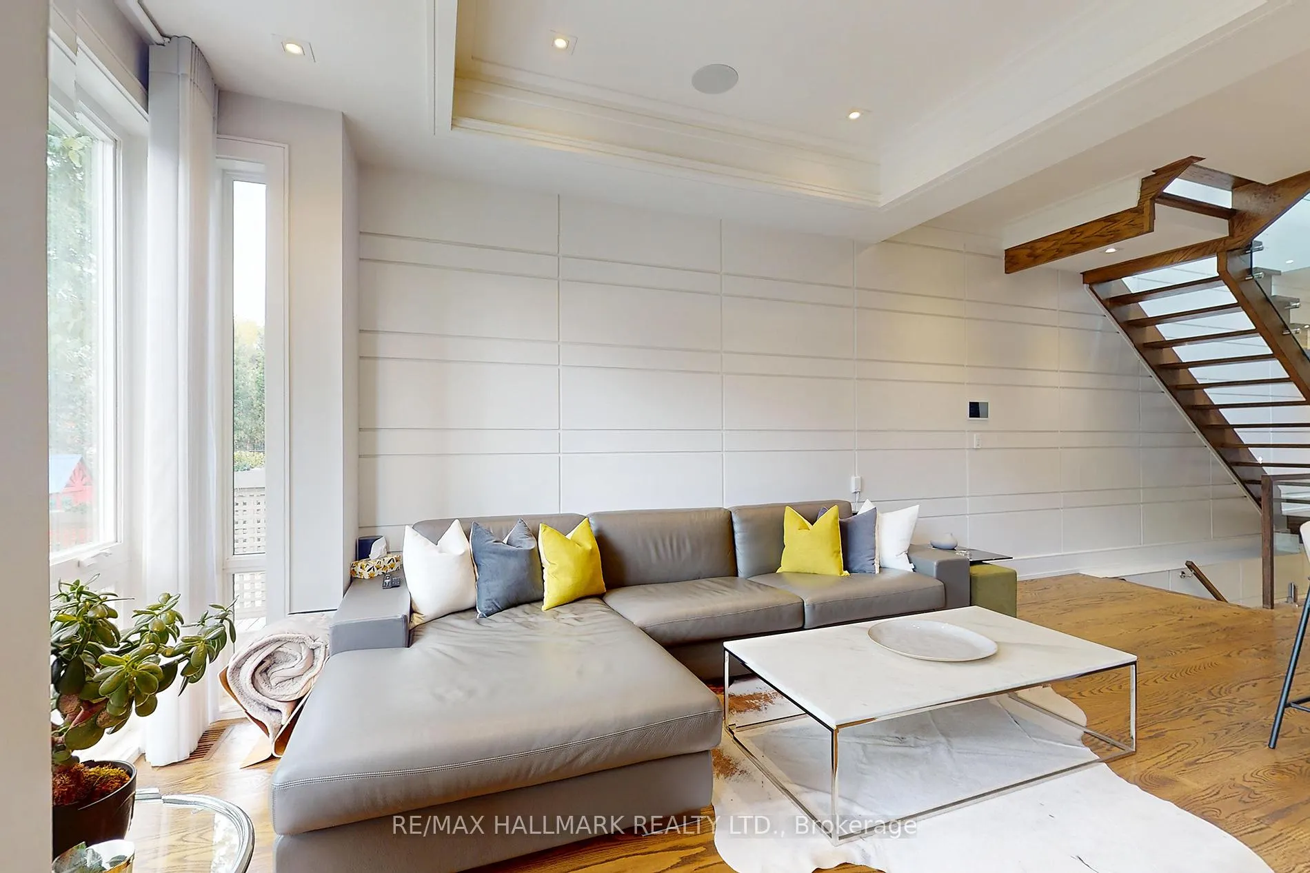 Photo 17 of 159 Roe Avenue, Toronto, Bedford Park-Nortown — HOMEH