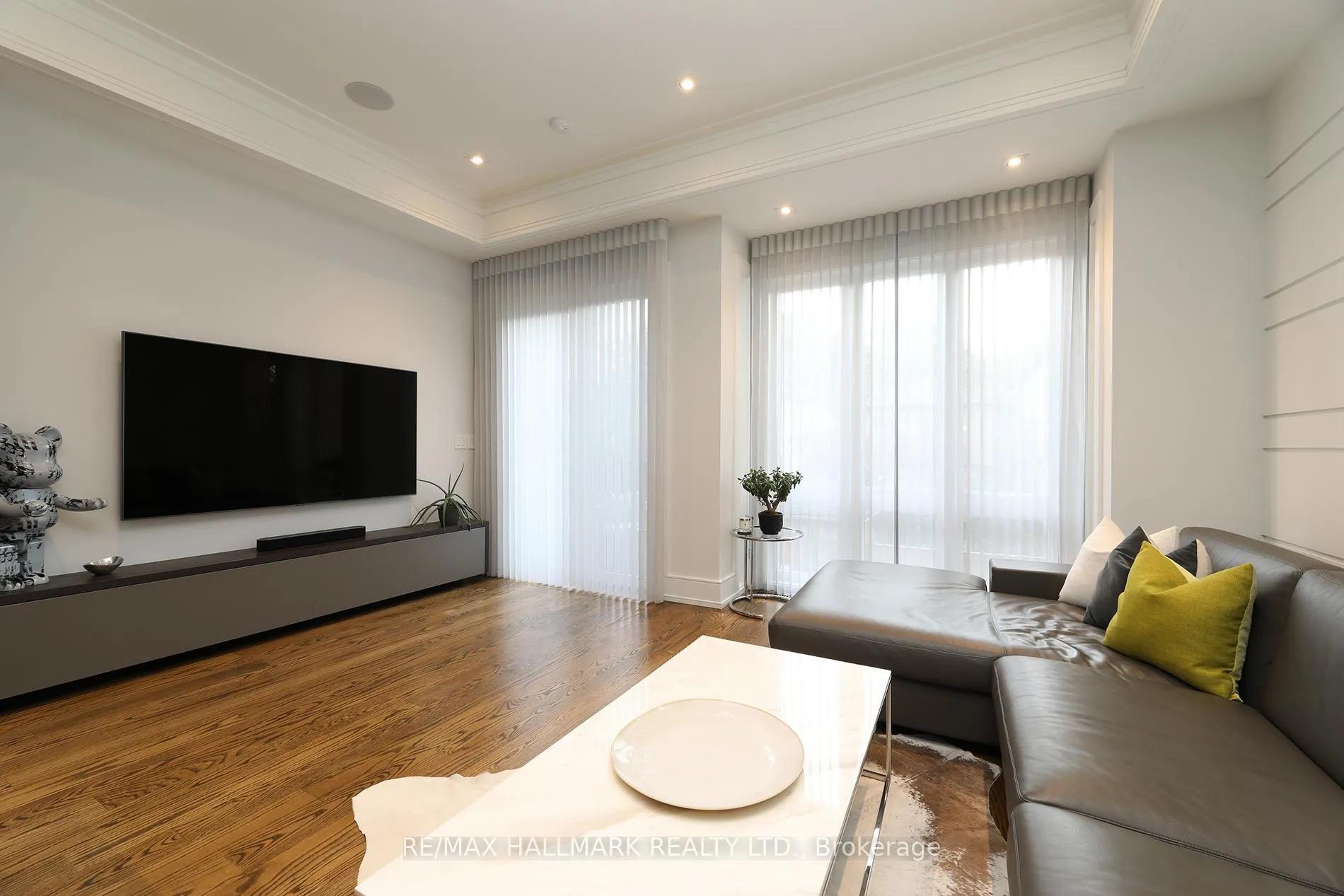 Photo 19 of 159 Roe Avenue, Toronto, Bedford Park-Nortown — HOMEH