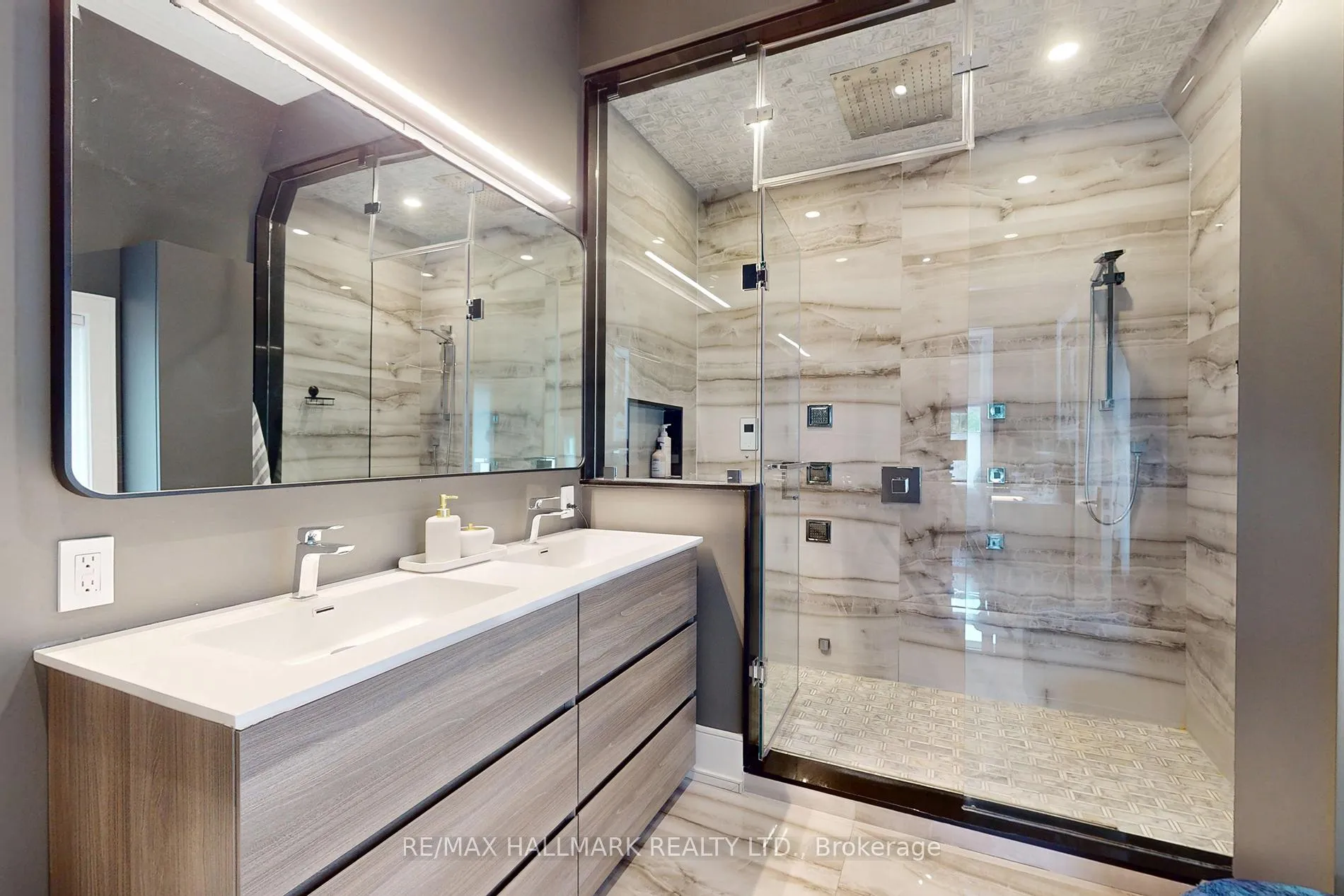 Photo 26 of 159 Roe Avenue, Toronto, Bedford Park-Nortown — HOMEH