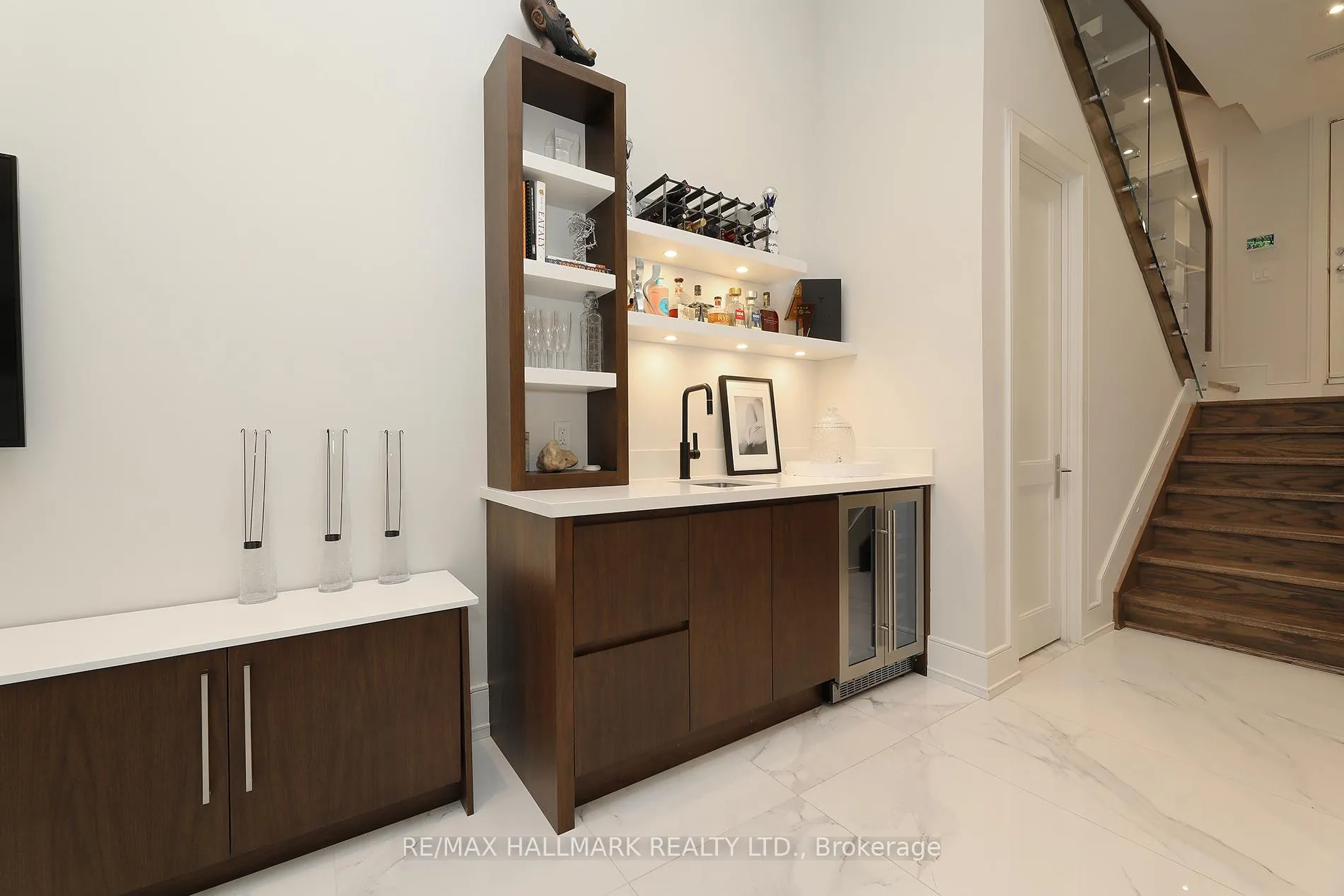 Photo 34 of 159 Roe Avenue, Toronto, Bedford Park-Nortown — HOMEH