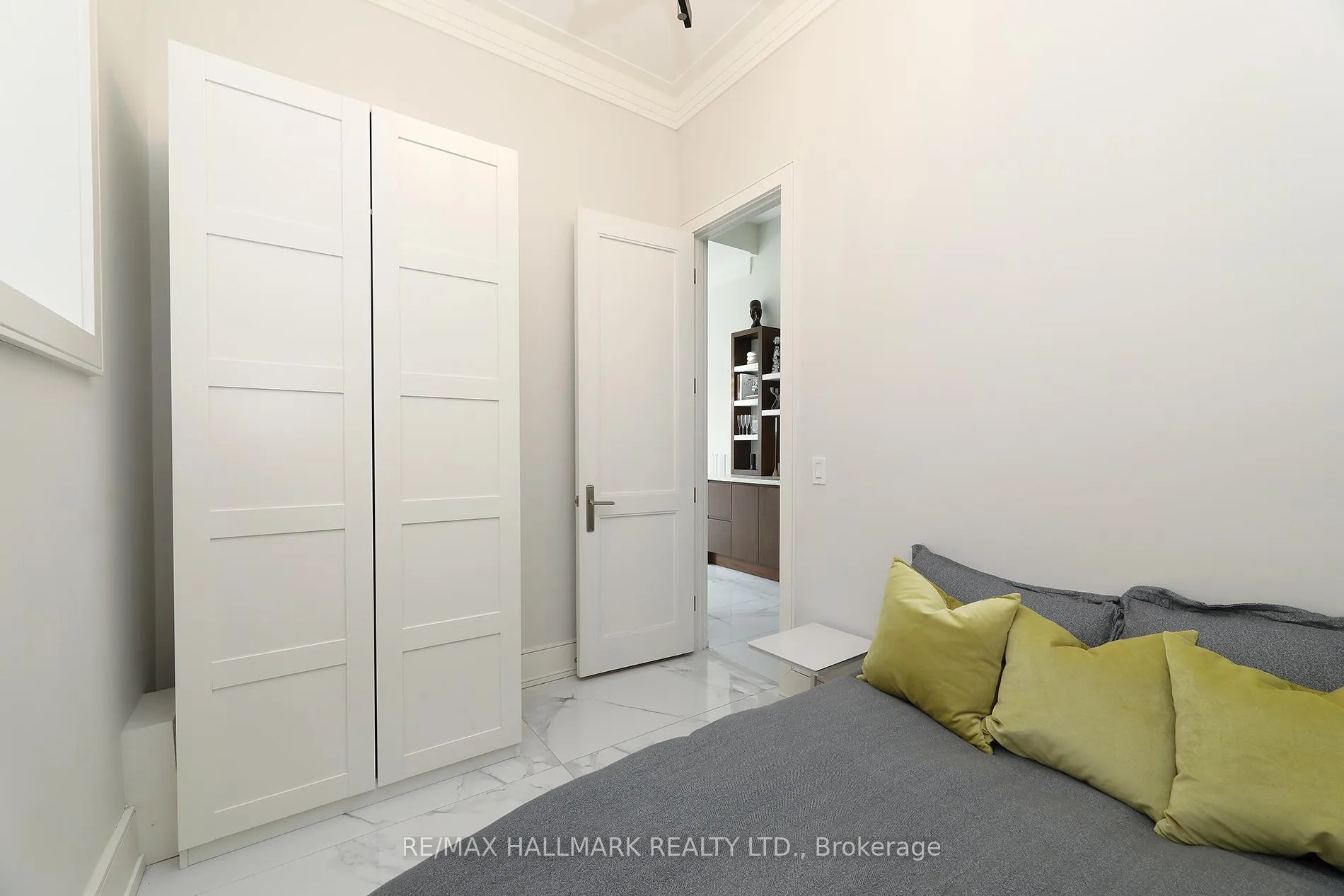 Photo 37 of 159 Roe Avenue, Toronto, Bedford Park-Nortown — HOMEH