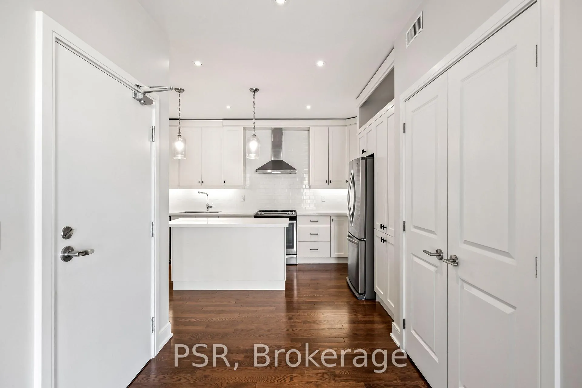 Photo 3 of Unit 4, 114 Ossington Avenue, Toronto, Trinity-Bellwoods — HOMEH