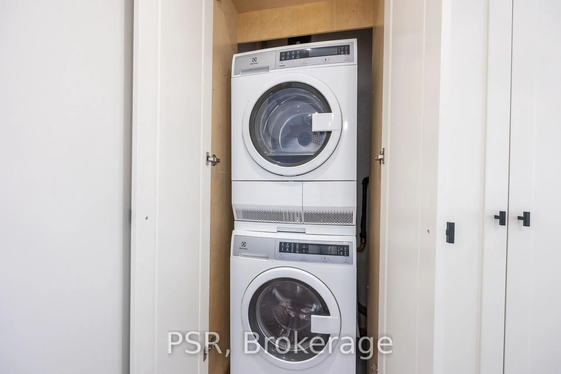 Photo 7 of Unit 4, 114 Ossington Avenue, Toronto, Trinity-Bellwoods — HOMEH