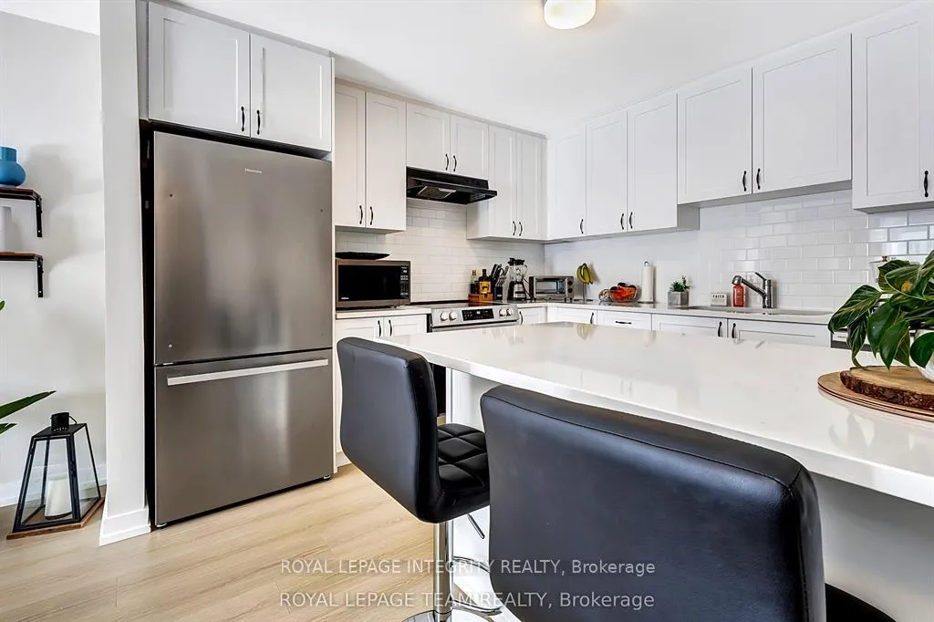 Photo 6 of 241 David Lewis Private, Ottawa, Avalon West — HOMEH