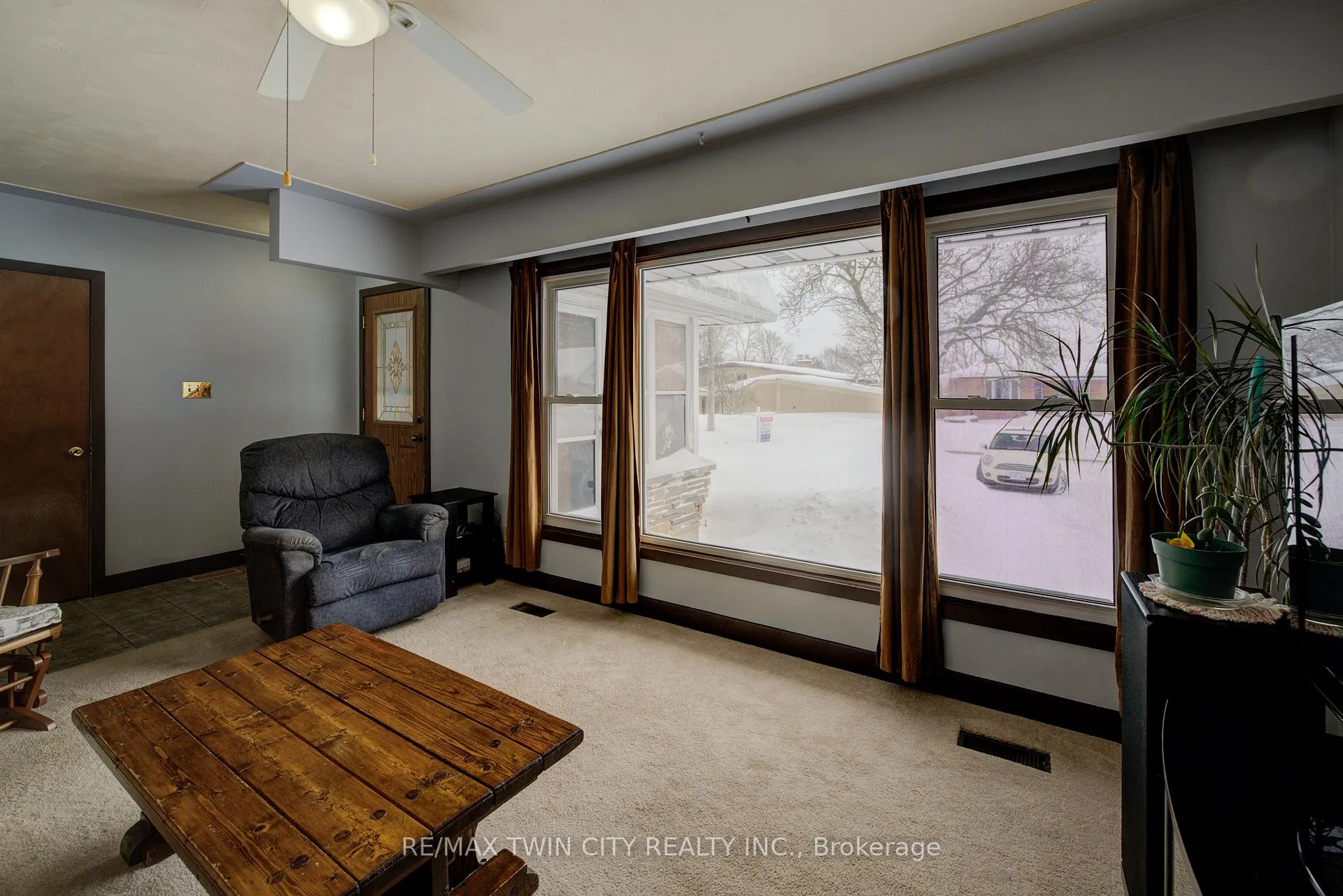 Photo 7 of 98 Clive Road, Kitchener — HOMEH
