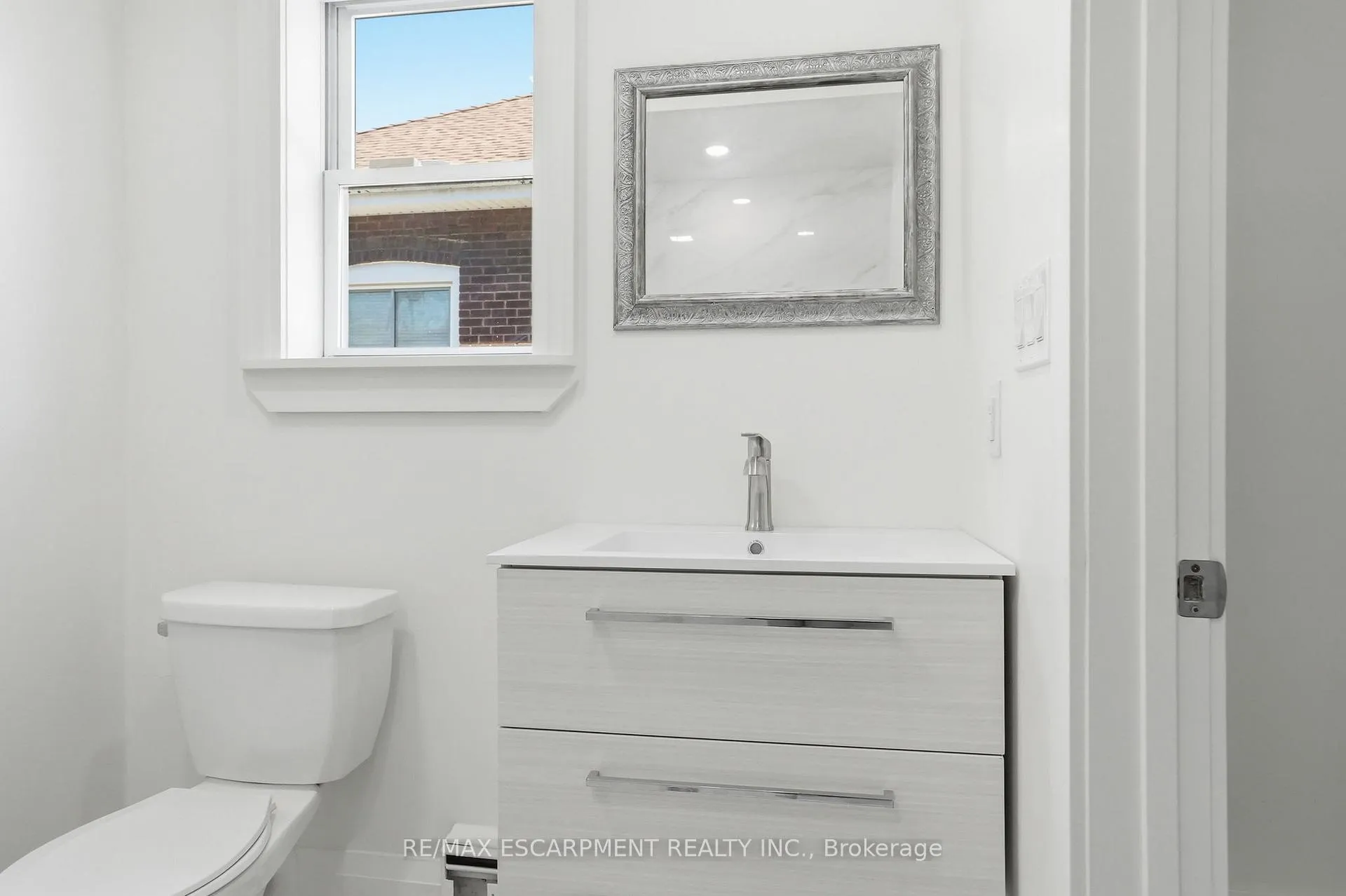 Photo 20 of 73 Sherwood Drive, Brantford — HOMEH