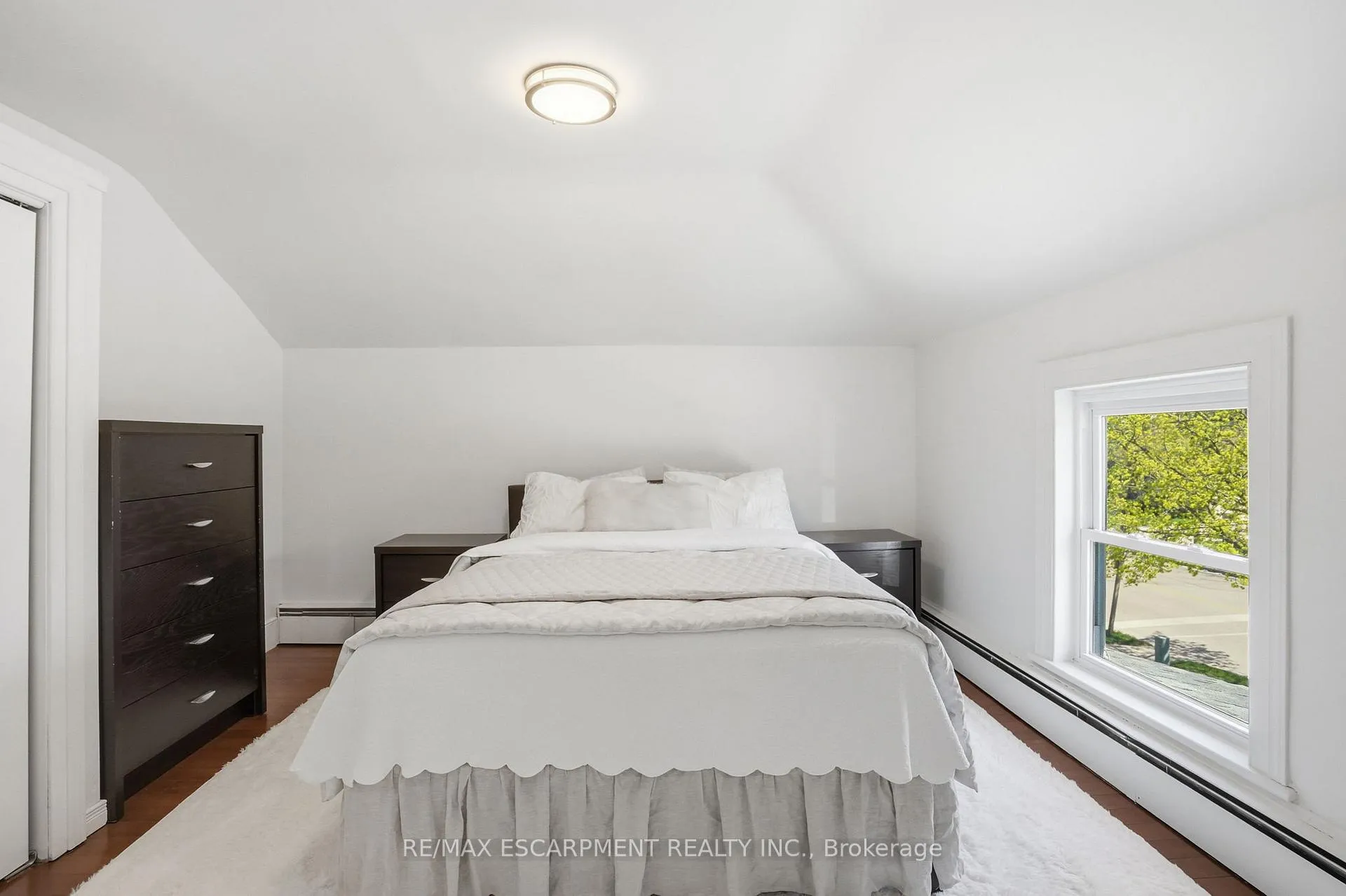 Photo 29 of 73 Sherwood Drive, Brantford — HOMEH
