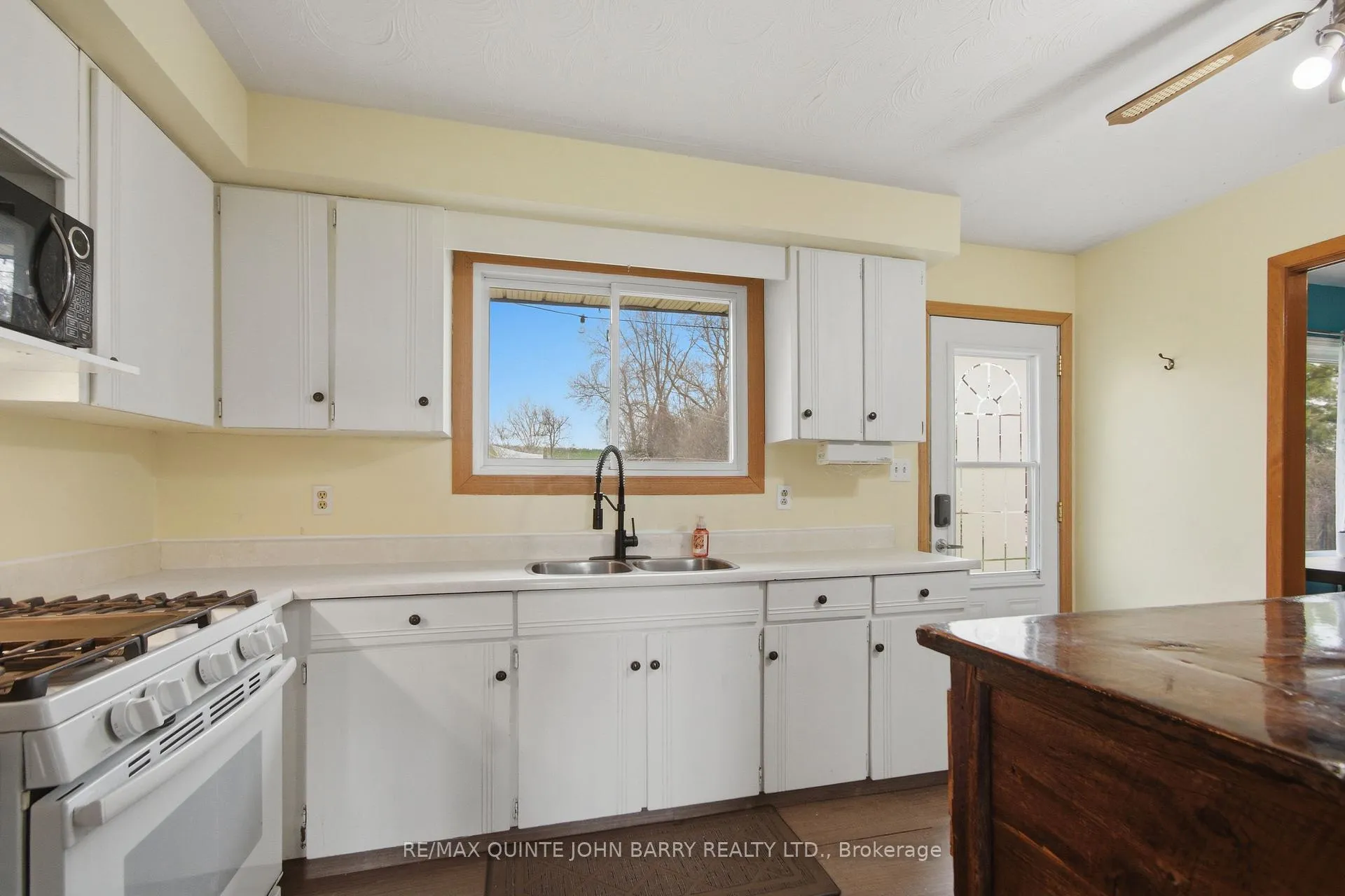 Photo 11 of 531 Lester Road, Quinte West, Sidney Ward — HOMEH