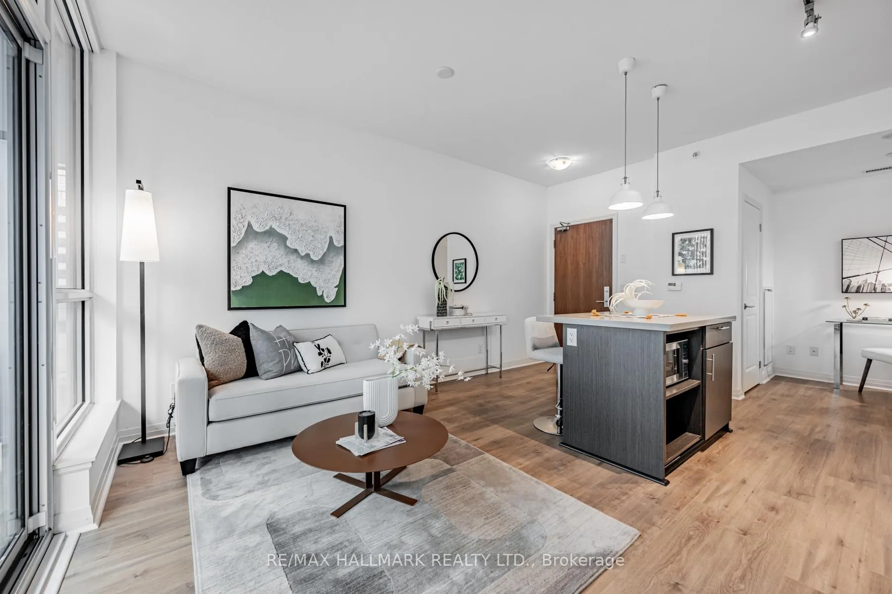 Photo 11 of Unit 901, 8 Mercer Street, Toronto, Waterfront Communities — HOMEH