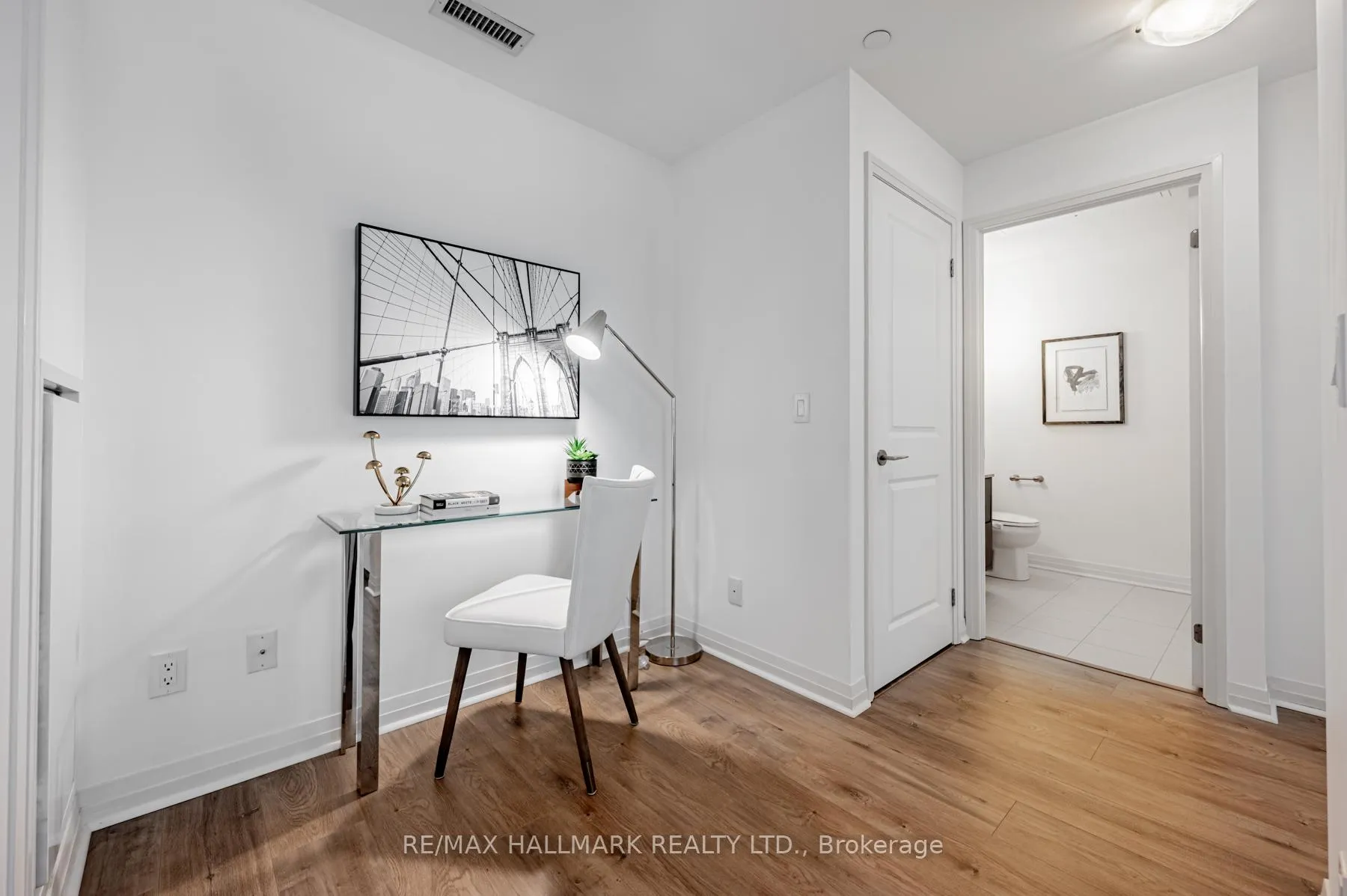 Photo 15 of Unit 901, 8 Mercer Street, Toronto, Waterfront Communities — HOMEH