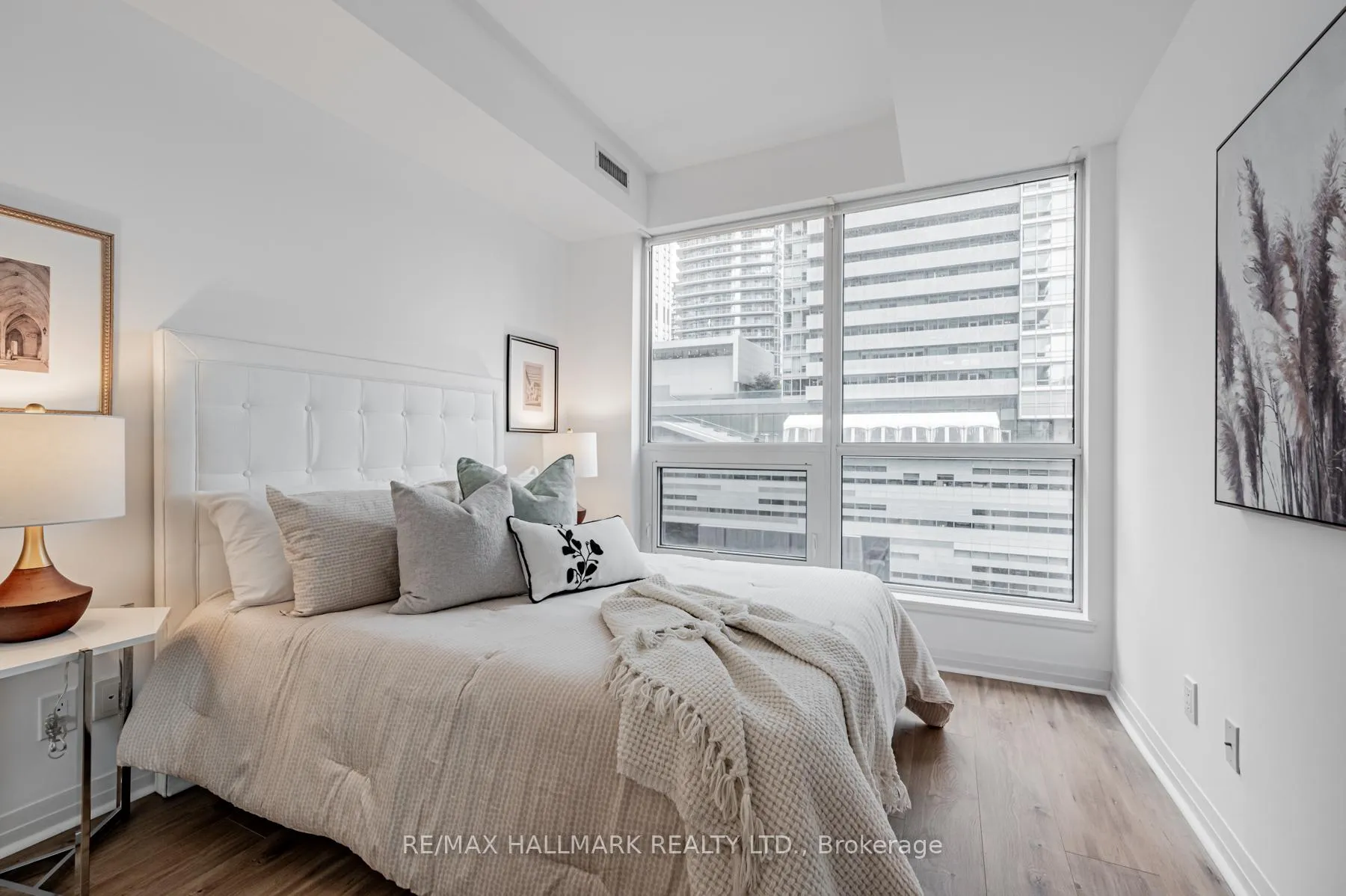 Photo 18 of Unit 901, 8 Mercer Street, Toronto, Waterfront Communities — HOMEH