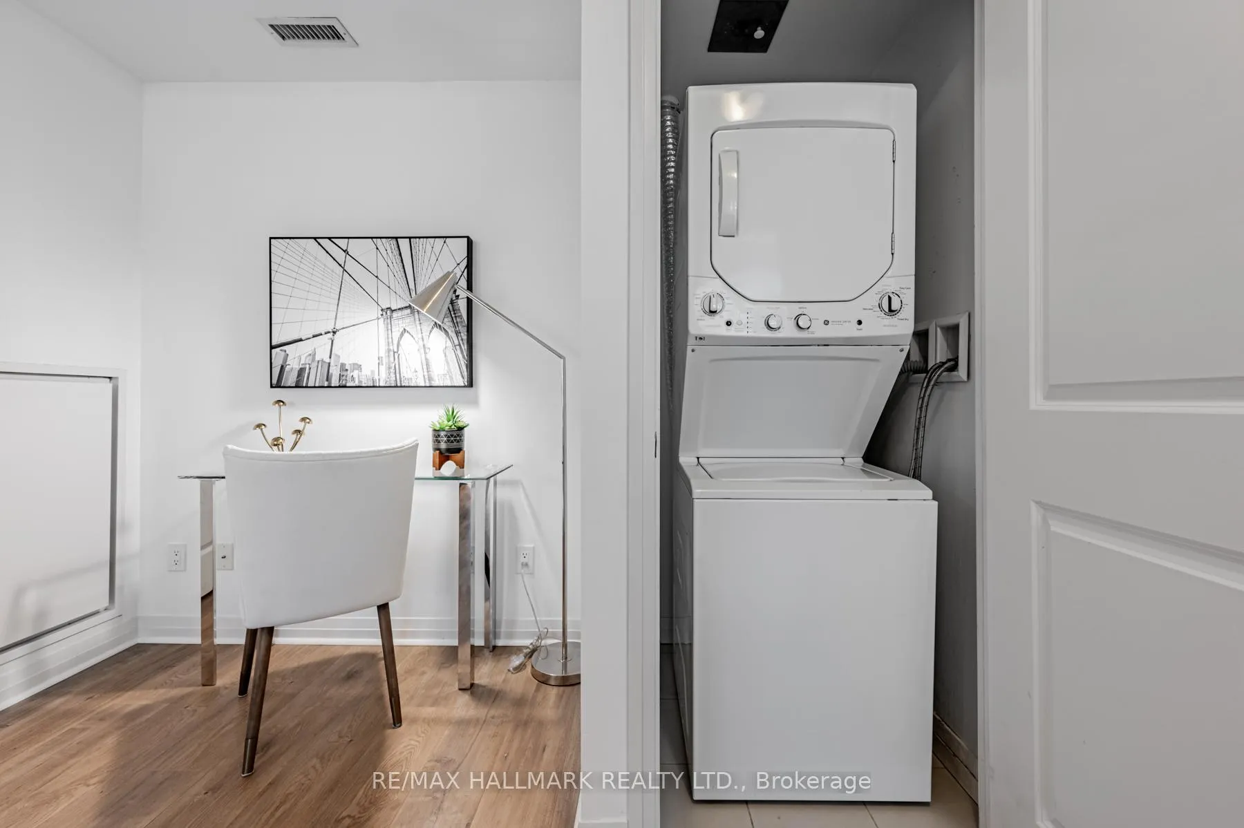 Photo 21 of Unit 901, 8 Mercer Street, Toronto, Waterfront Communities — HOMEH