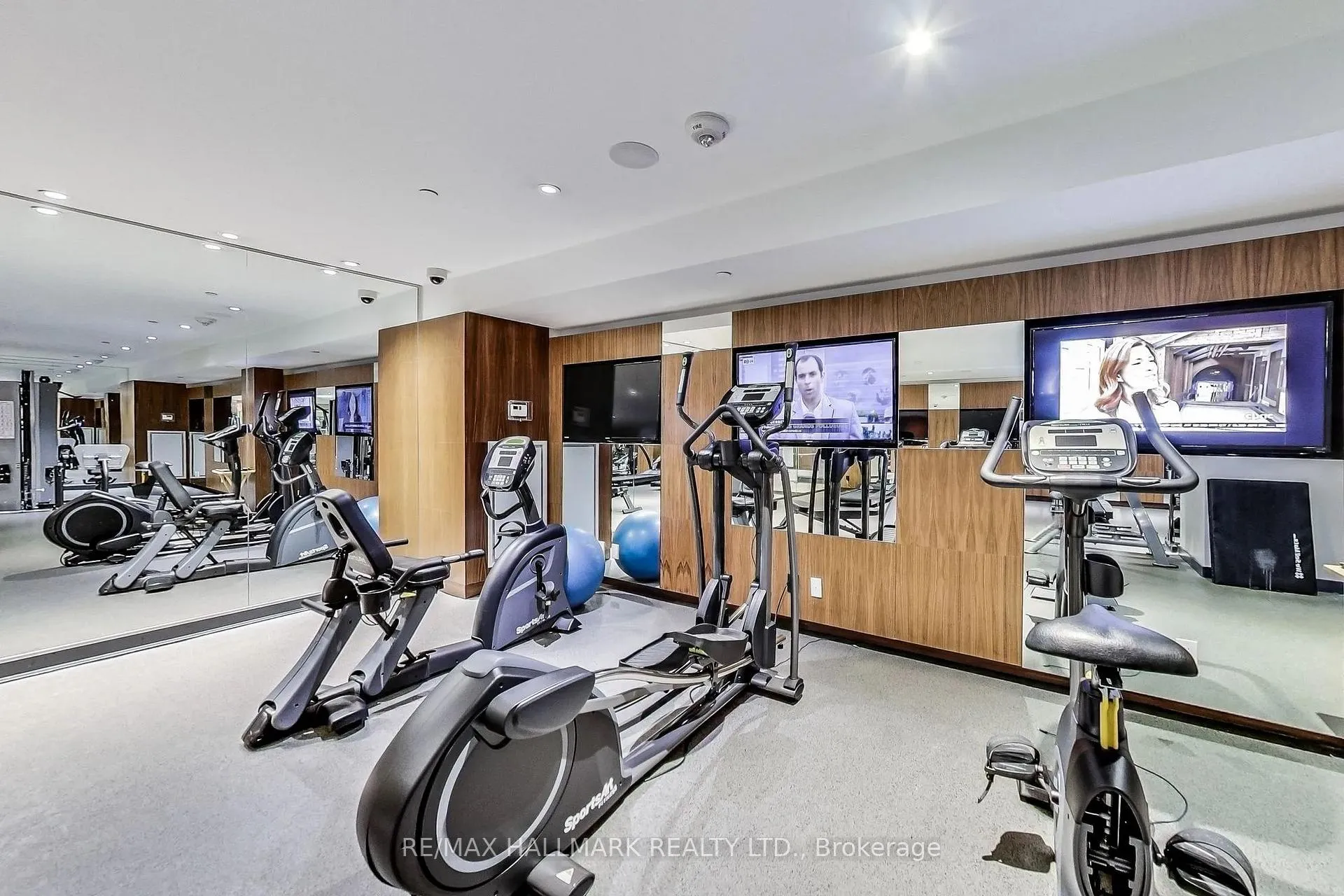 Photo 26 of Unit 901, 8 Mercer Street, Toronto, Waterfront Communities — HOMEH