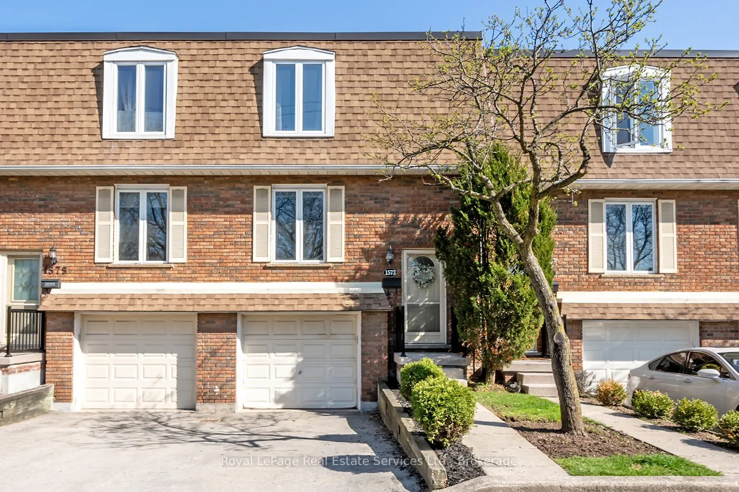 Photo 1 of 1573 Westminster Place, Burlington, Mountainside — HOMEH